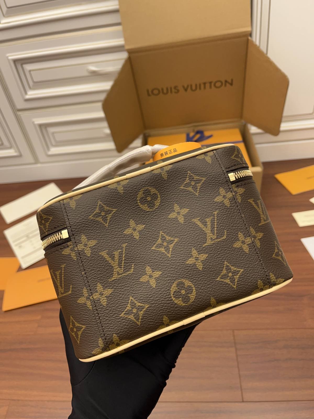 Ellebag’s Expert Replication: Louis Vuitton Nice Mini Makeup Bag (M44495)-最好的質量假路易威登包網上商店，複製設計師包 ru