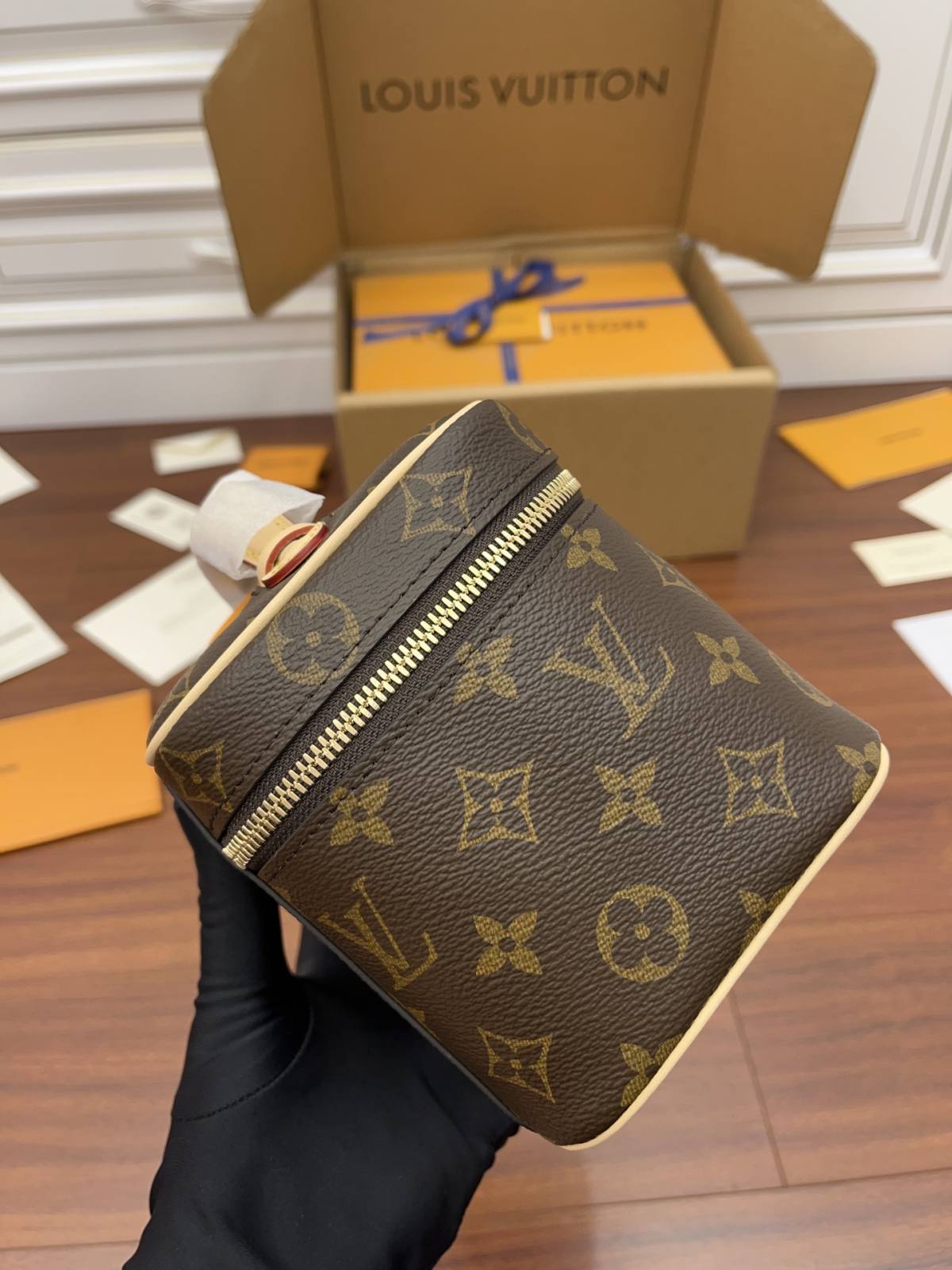 Ellebag’s Expert Replication: Louis Vuitton Nice Mini Makeup Bag (M44495)-Bedste kvalitet Fake Louis Vuitton Bag Online Store, Replica designer bag ru