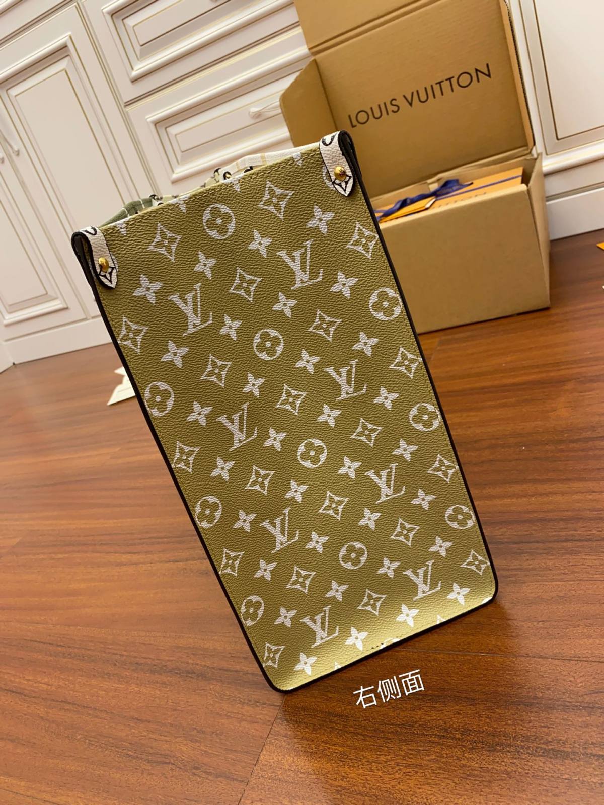 Ellebag Factory’s Expert Replication: Louis Vuitton Onthego Handbag in Monogram Green White (M44571)-Beste Kwaliteit Vals Louis Vuitton Sak Aanlyn Winkel, Replika ontwerper sak ru