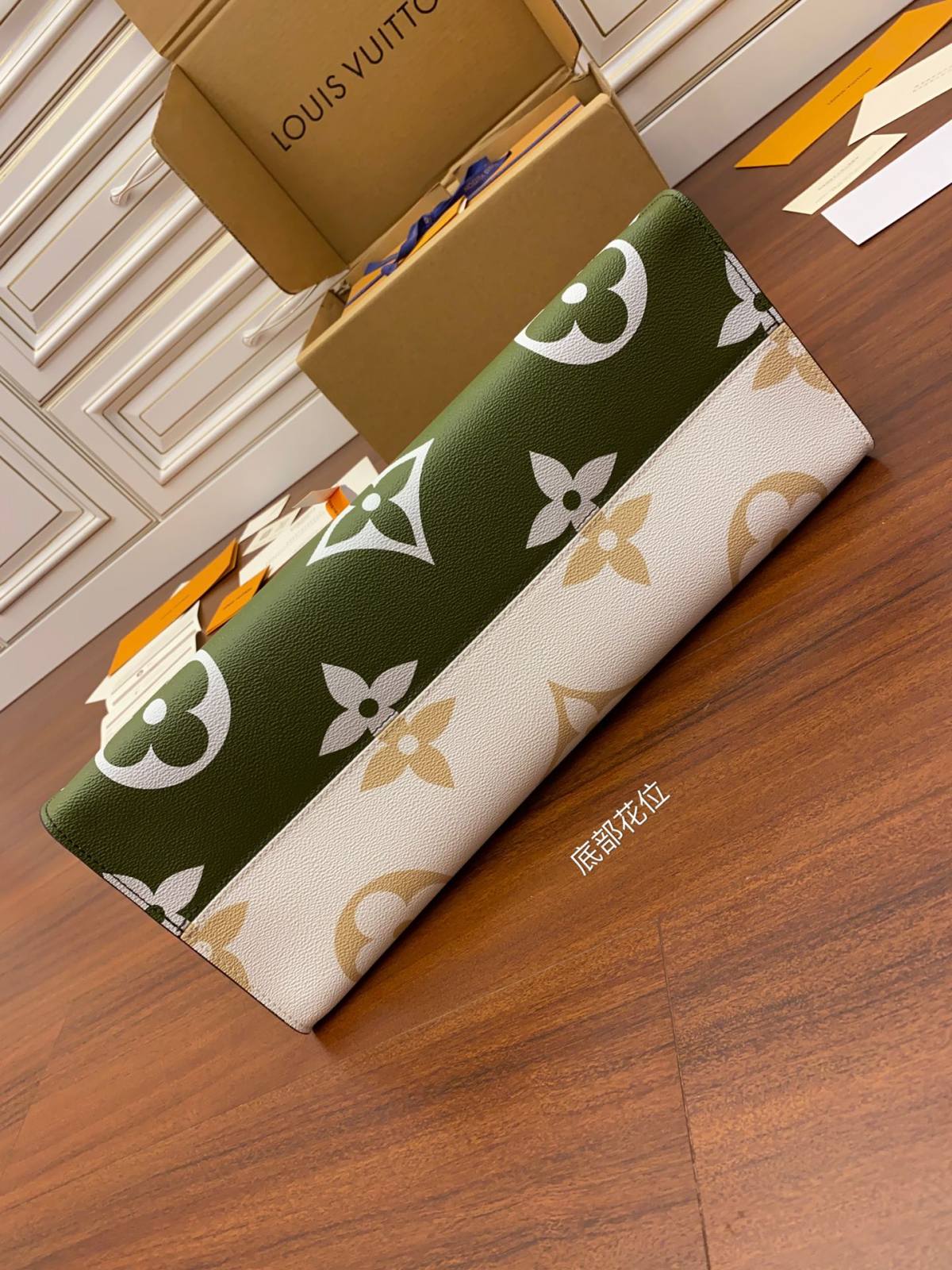 Ellebag Factory’s Expert Replication: Louis Vuitton Onthego Handbag in Monogram Green White (M44571)-Best Quality Fake Louis Vuitton Bag Online Store, Replica designer bag ru