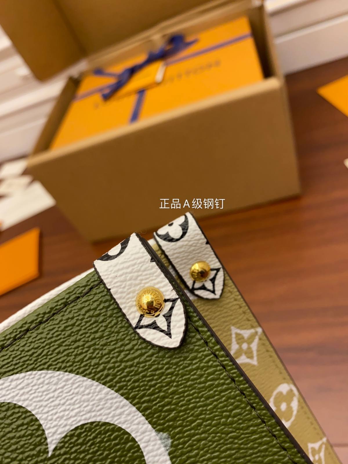 Ellebag Factory’s Expert Replication: Louis Vuitton Onthego Handbag in Monogram Green White (M44571)-Beste Kwaliteit Vals Louis Vuitton Sak Aanlyn Winkel, Replika ontwerper sak ru