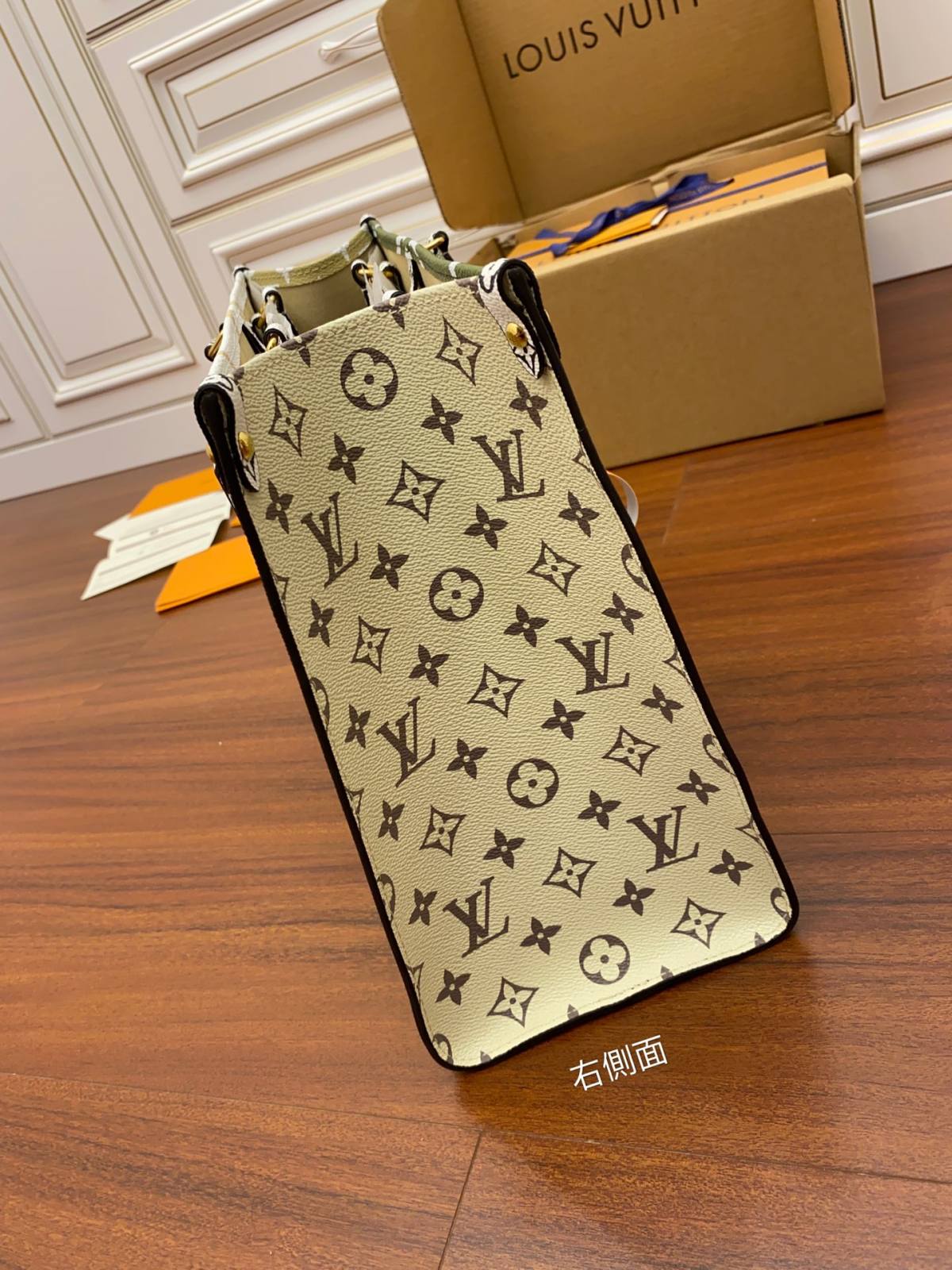 Ellebag Factory’s Expertise in Replicating Louis Vuitton Onthego Monogram White Green Bag (M44573) – 35cm-Meilleure qualité de faux sac Louis Vuitton en ligne, réplique de sac de créateur ru