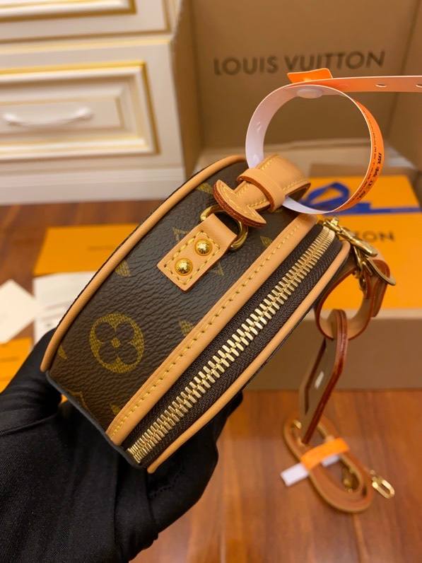 Ellebag Factory’s Replication Expertise for Louis Vuitton M44699 Mini Boite Chapeau SOUPLE Handbag-Best Quality Replica designer Bag factory in China