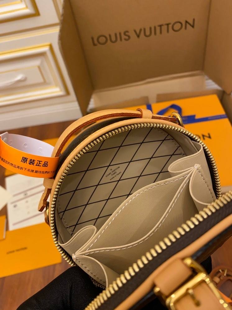 Ellebag Factory’s Replication Expertise for Louis Vuitton M44699 Mini Boite Chapeau SOUPLE Handbag-ʻOi aku ka maikaʻi o ka ʻeke Louis Vuitton ʻeke hoʻopunipuni ma ka hale kūʻai pūnaewele, ʻeke hoʻolālā kope ru