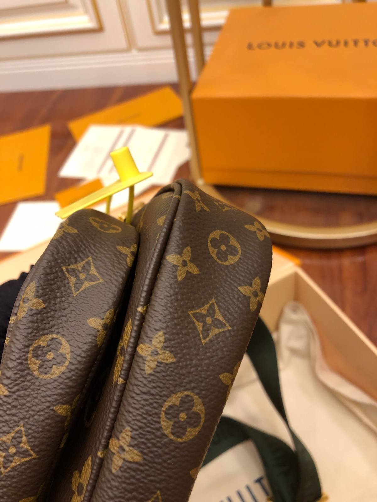 Ellebag Factory’s Expert Replication of Louis Vuitton MULTI POCHETTE ACCESSORIES (M44813) Green-Meilleure qualité de faux sac Louis Vuitton en ligne, réplique de sac de créateur ru