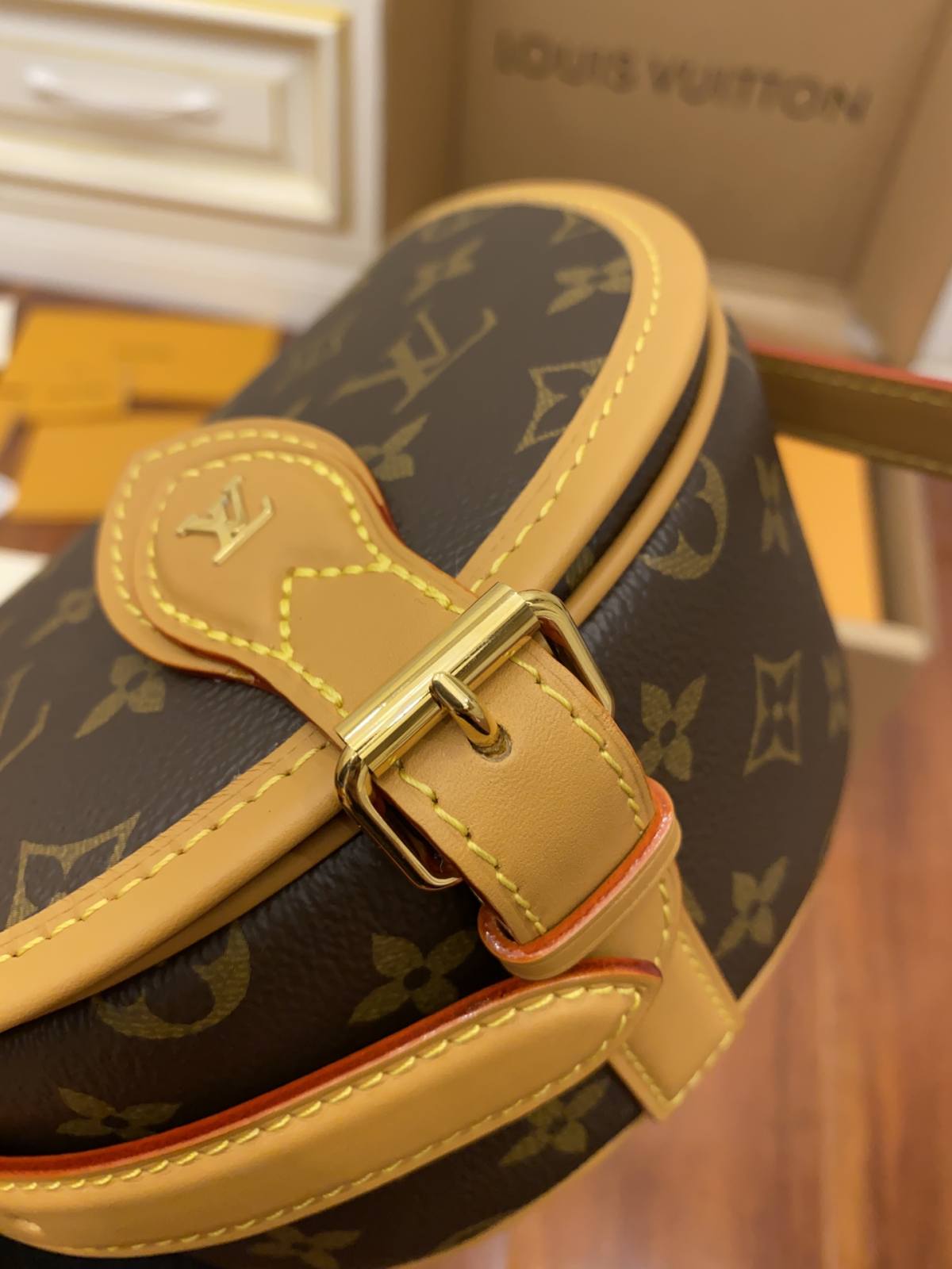 Ellebag Factory’s Expert Replication of Louis Vuitton TAMBOURIN Handbag (M44860)-Best Quality Fake Louis Vuitton Bag Online Store ، حقيبة مصمم طبق الأصل ru