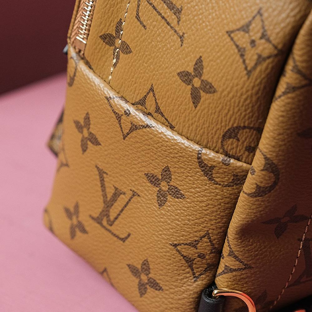 Ellebag Factory’s Expert Replication of Louis Vuitton PALM SPRINGS Mini Backpack (M44872)-Beste kwaliteit nep Louis Vuitton tas online winkel, replica designer tas ru