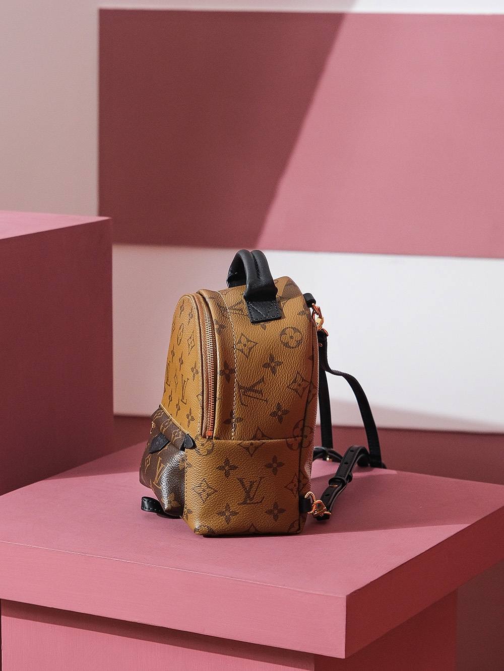 Ellebag Factory’s Expert Replication of Louis Vuitton PALM SPRINGS Mini Backpack (M44872)-Best Quality Fake Louis Vuitton Bag Online Store, Replica designer bag ru