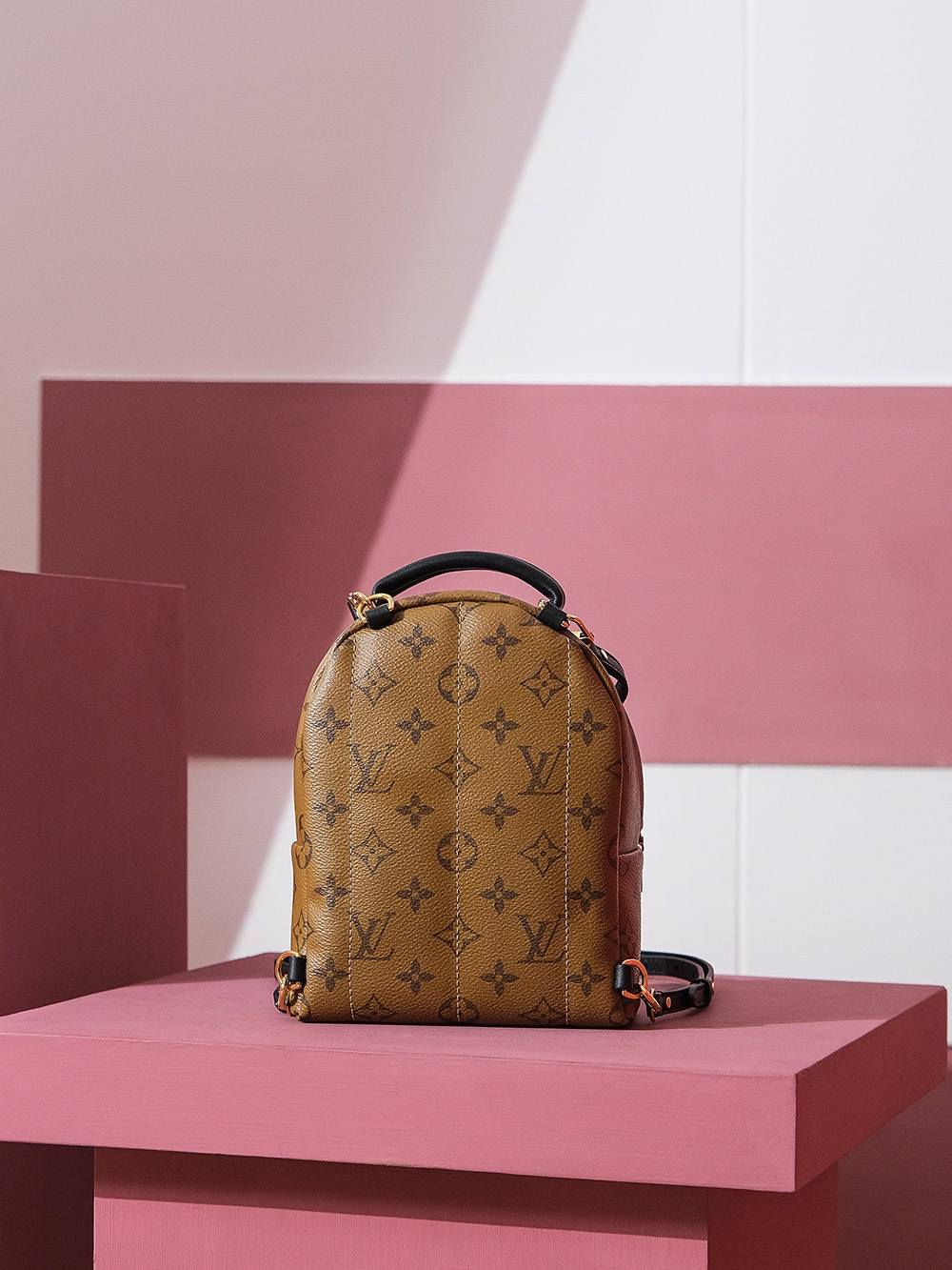 Ellebag Factory’s Expert Replication of Louis Vuitton PALM SPRINGS Mini Backpack (M44872)-Beste kwaliteit nep Louis Vuitton tas online winkel, replica designer tas ru