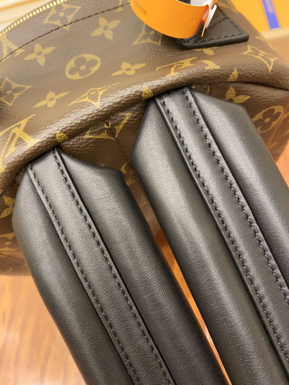 Ellebag Factory’s Replication Craftsmanship for Louis Vuitton PALM SPRINGS Large Backpack (M44874)-Bescht Qualitéit Fake Louis Vuitton Bag Online Store, Replica Designer Bag ru