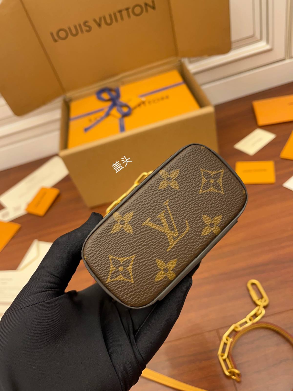 Ellebag Factory’s Replication Craftsmanship for Louis Vuitton PHONE BOX Handbag (M44914)-Negozio in linea della borsa falsa di Louis Vuitton di migliore qualità, borsa del progettista della replica ru