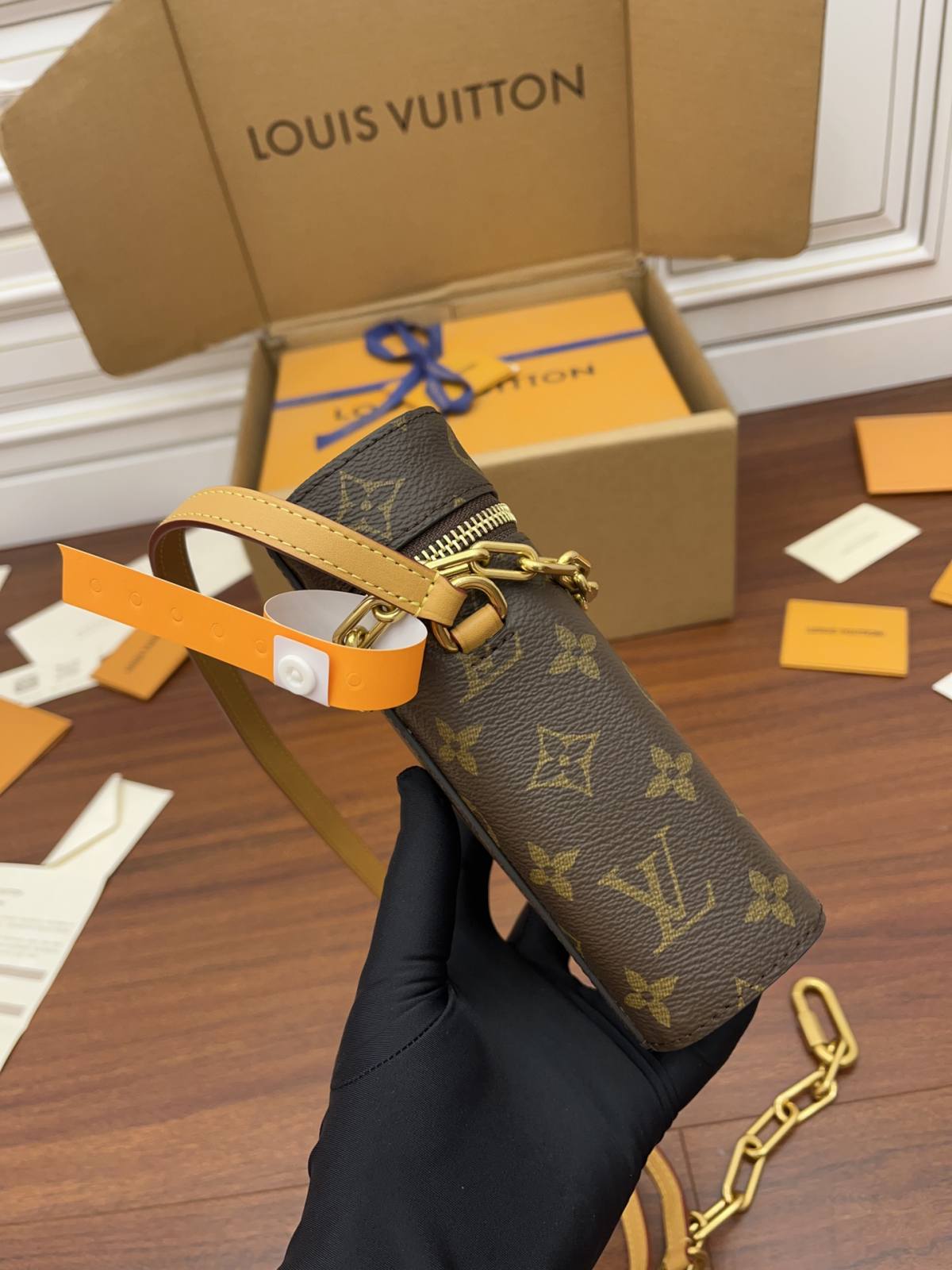 Ellebag Factory’s Replication Craftsmanship for Louis Vuitton PHONE BOX Handbag (M44914)-Best Quality Fake Louis Vuitton Bag Online Store, Replica designer bag ru