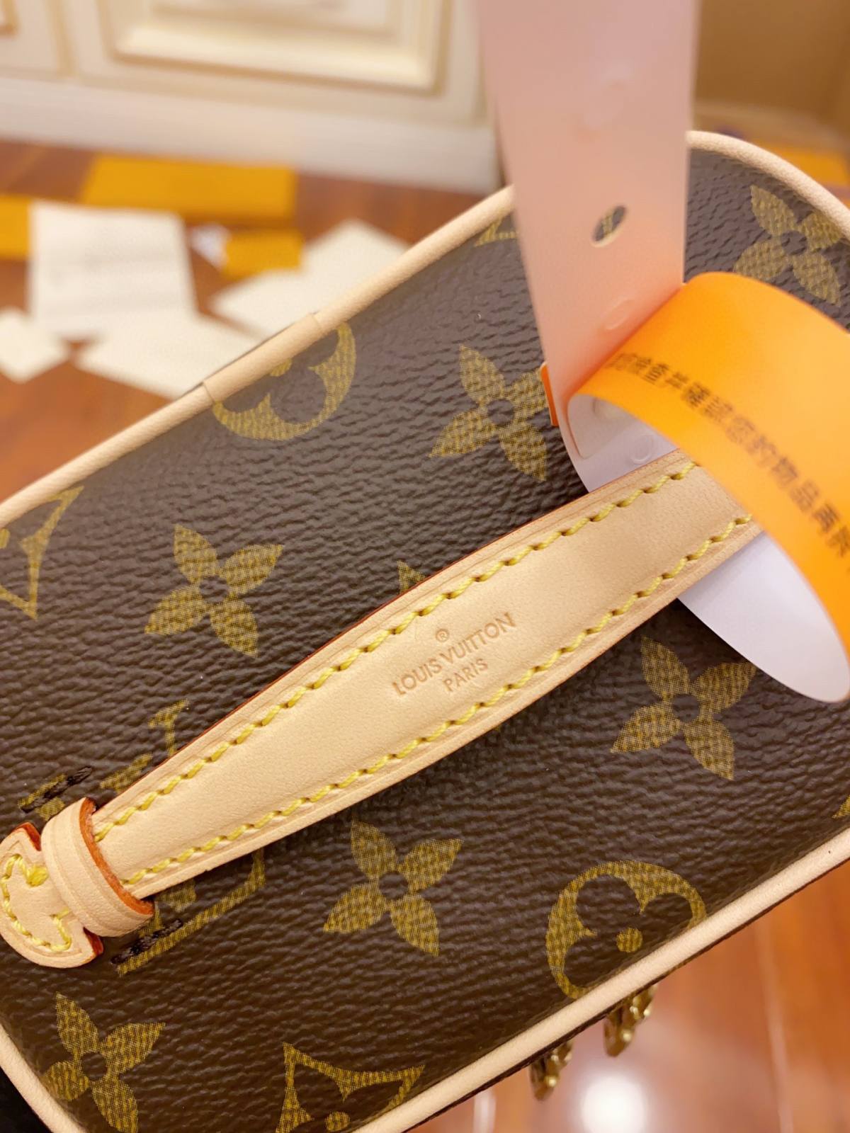 Ellebag Factory’s Replication Craftsmanship for Louis Vuitton Nice Nano Cosmetic Box (M44936)-Labākās kvalitātes viltotās Louis Vuitton somas tiešsaistes veikals, dizaineru somas kopija ru