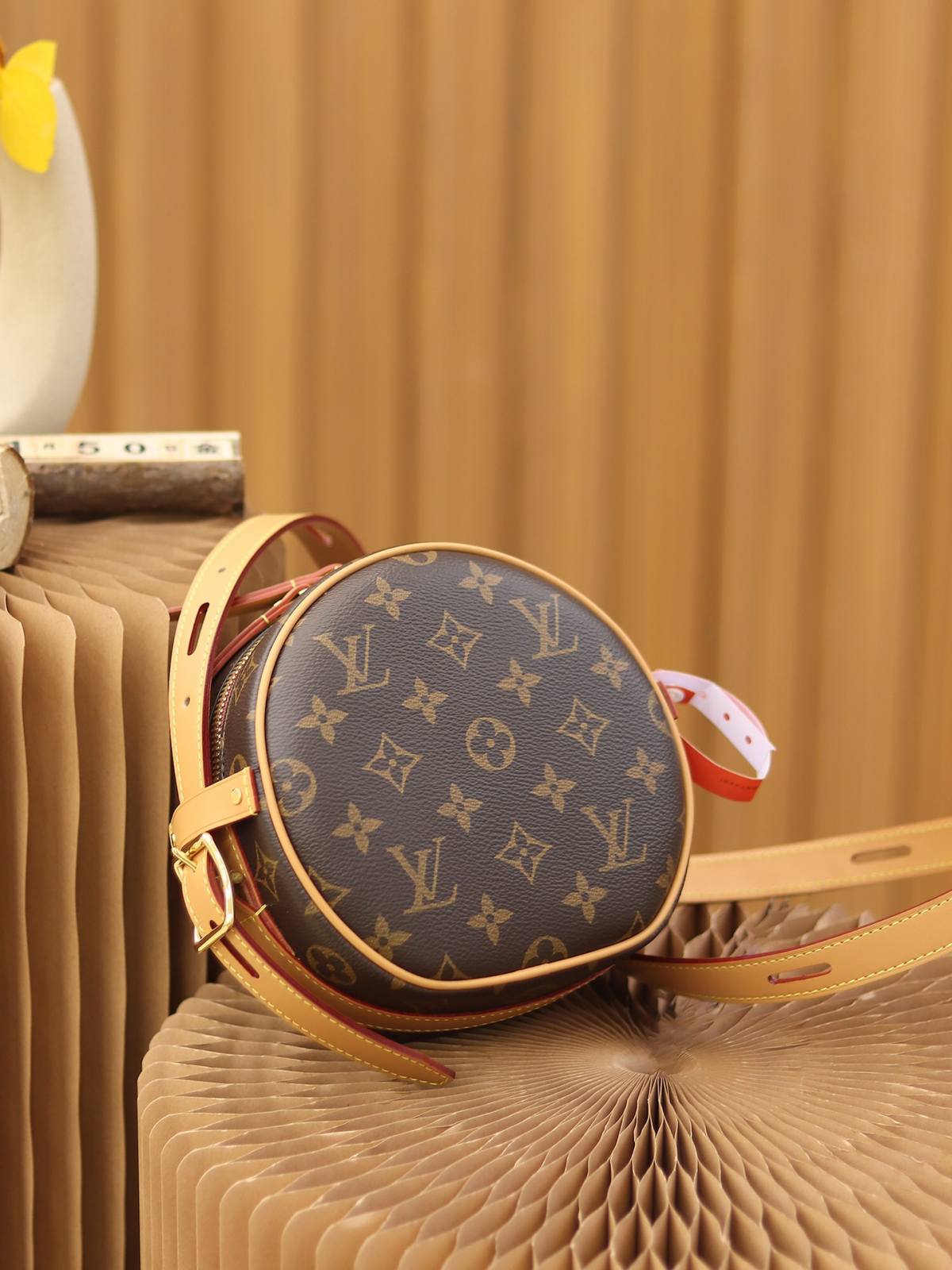 Ellebag Factory’s Replication Techniques for Louis Vuitton Boîte Chapeau Souple Bag (M45149)-ร้านค้าออนไลน์กระเป๋า Louis Vuitton ปลอมคุณภาพดีที่สุด, กระเป๋าออกแบบจำลอง ru