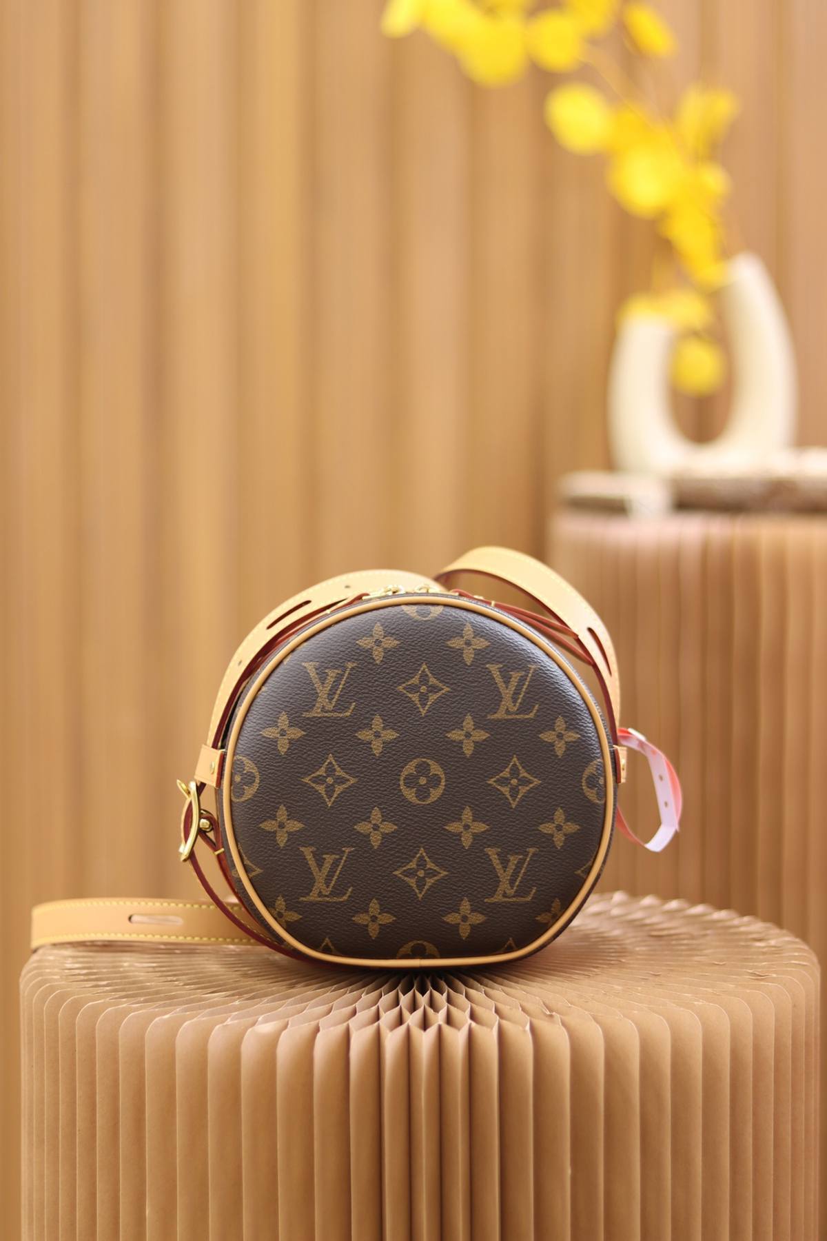 Ellebag Factory’s Replication Techniques for Louis Vuitton Boîte Chapeau Souple Bag (M45149)-Best Quality Fake Louis Vuitton Bag Online Store, Replica designer bag ru