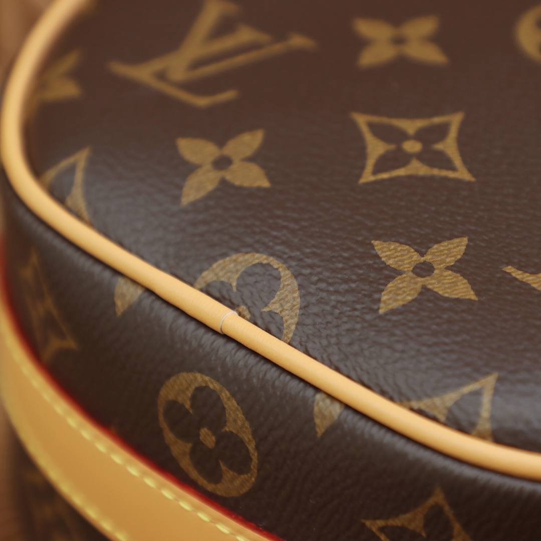 Ellebag Factory’s Replication Techniques for Louis Vuitton Boîte Chapeau Souple Bag (M45149)-Nejkvalitnější falešná taška Louis Vuitton Online Store, Replica designer bag ru