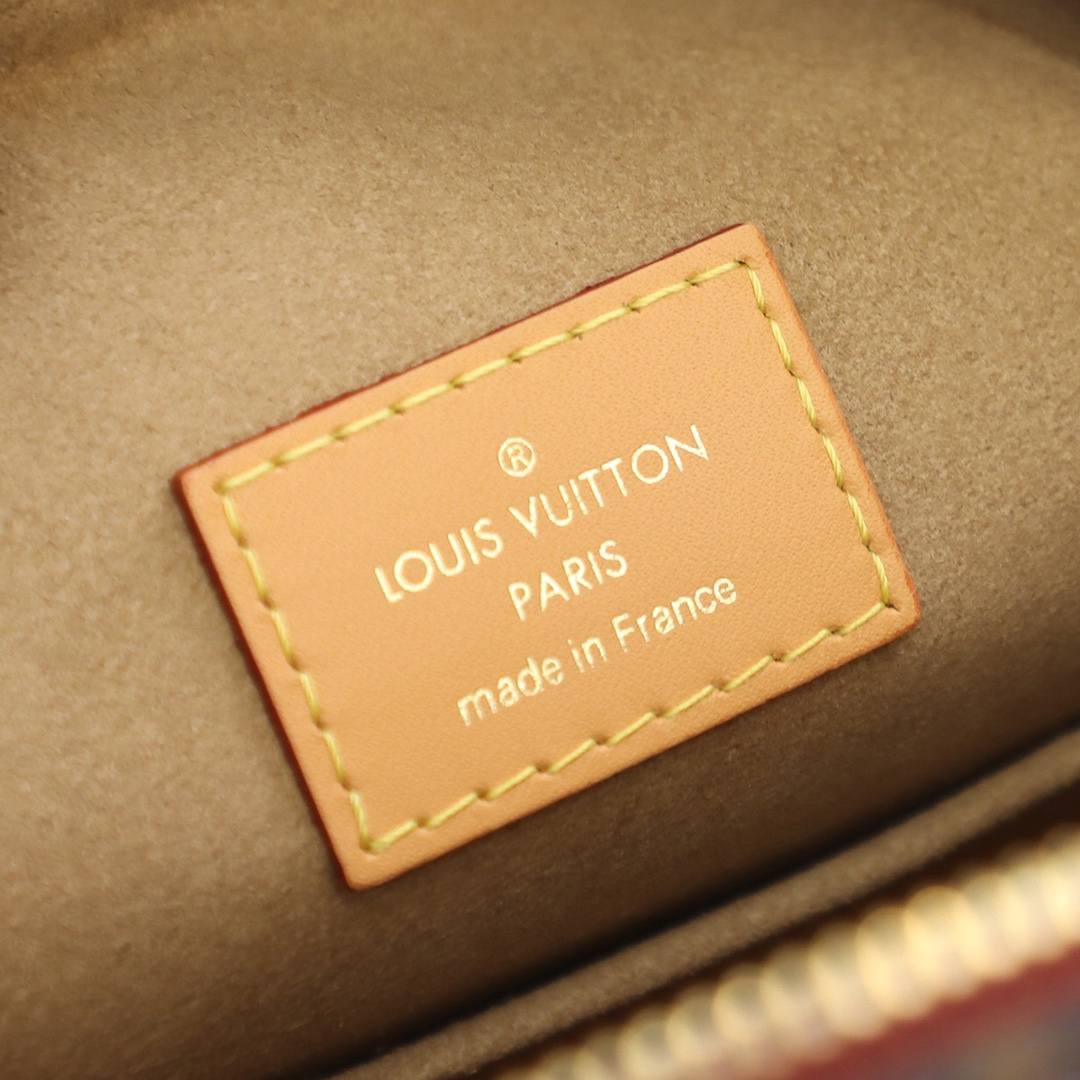 Ellebag Factory’s Replication Techniques for Louis Vuitton Boîte Chapeau Souple Bag (M45149)-Nejkvalitnější falešná taška Louis Vuitton Online Store, Replica designer bag ru