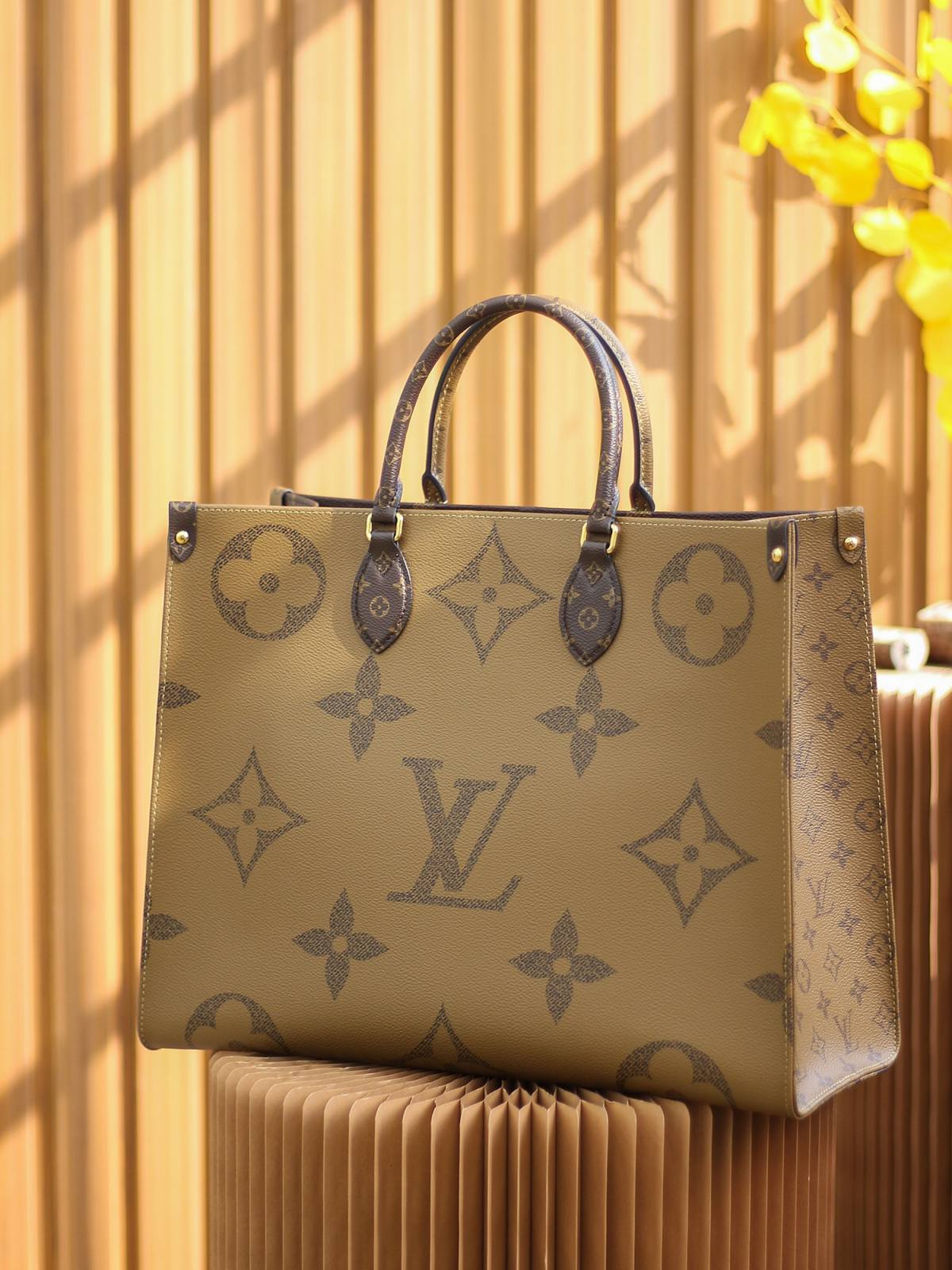 Ellebag Factory’s Replication Techniques for Louis Vuitton ONTHEGO Large Handbag (M45320)-Best Quality Fake Louis Vuitton Bag Online Store, Replica designer bag ru