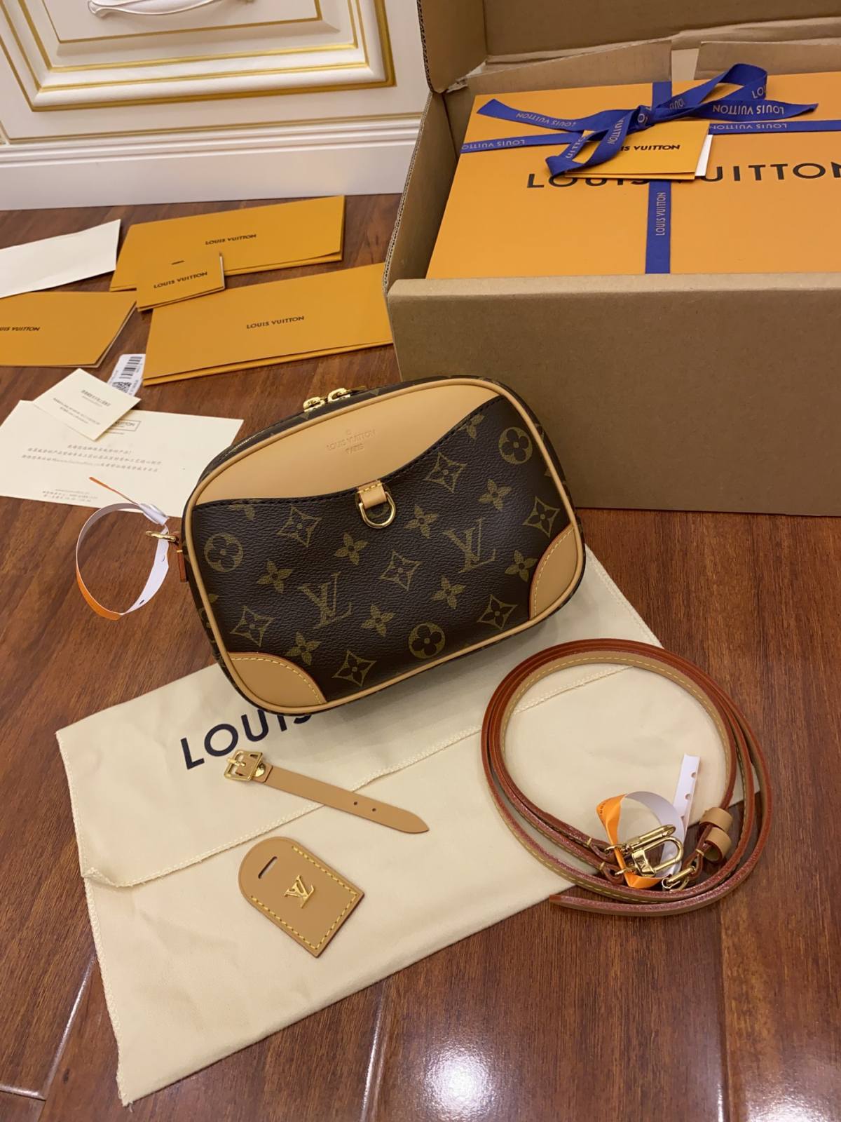 Ellebag Factory’s Replication Techniques for Louis Vuitton M45528 Mini Luggage Deauville Mini Handbag-Καλύτερης ποιότητας Fake Louis Vuitton Ηλεκτρονικό κατάστημα, Replica designer bag ru