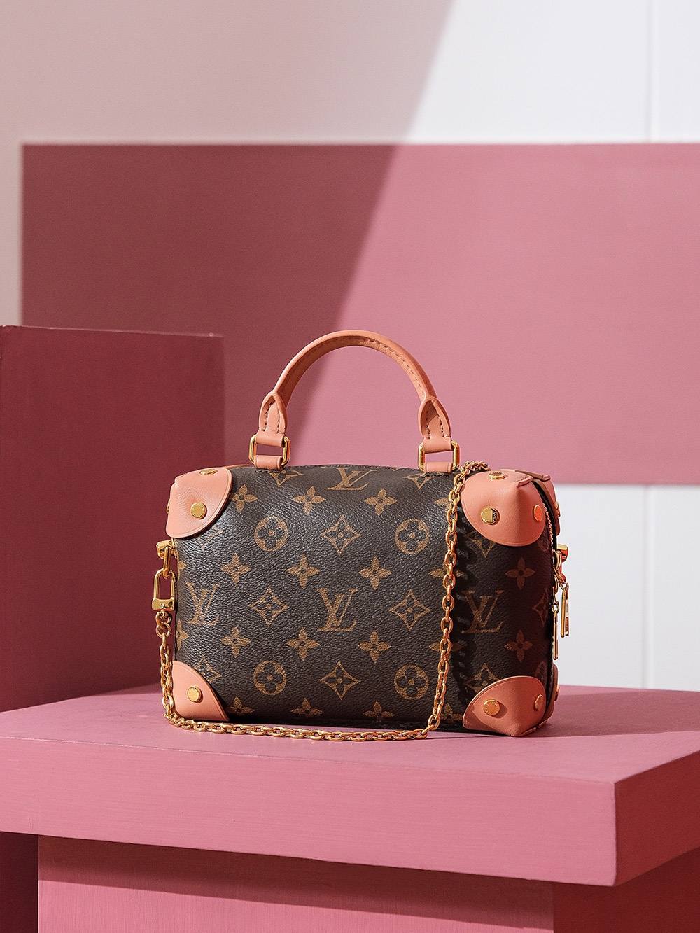 Ellebag Factory’s Replication Techniques for Louis Vuitton Petite Malle Souple Bag M45531-Шилдэг чанарын хуурамч Louis Vuitton цүнх онлайн дэлгүүр, Replica дизайнер цүнх ru