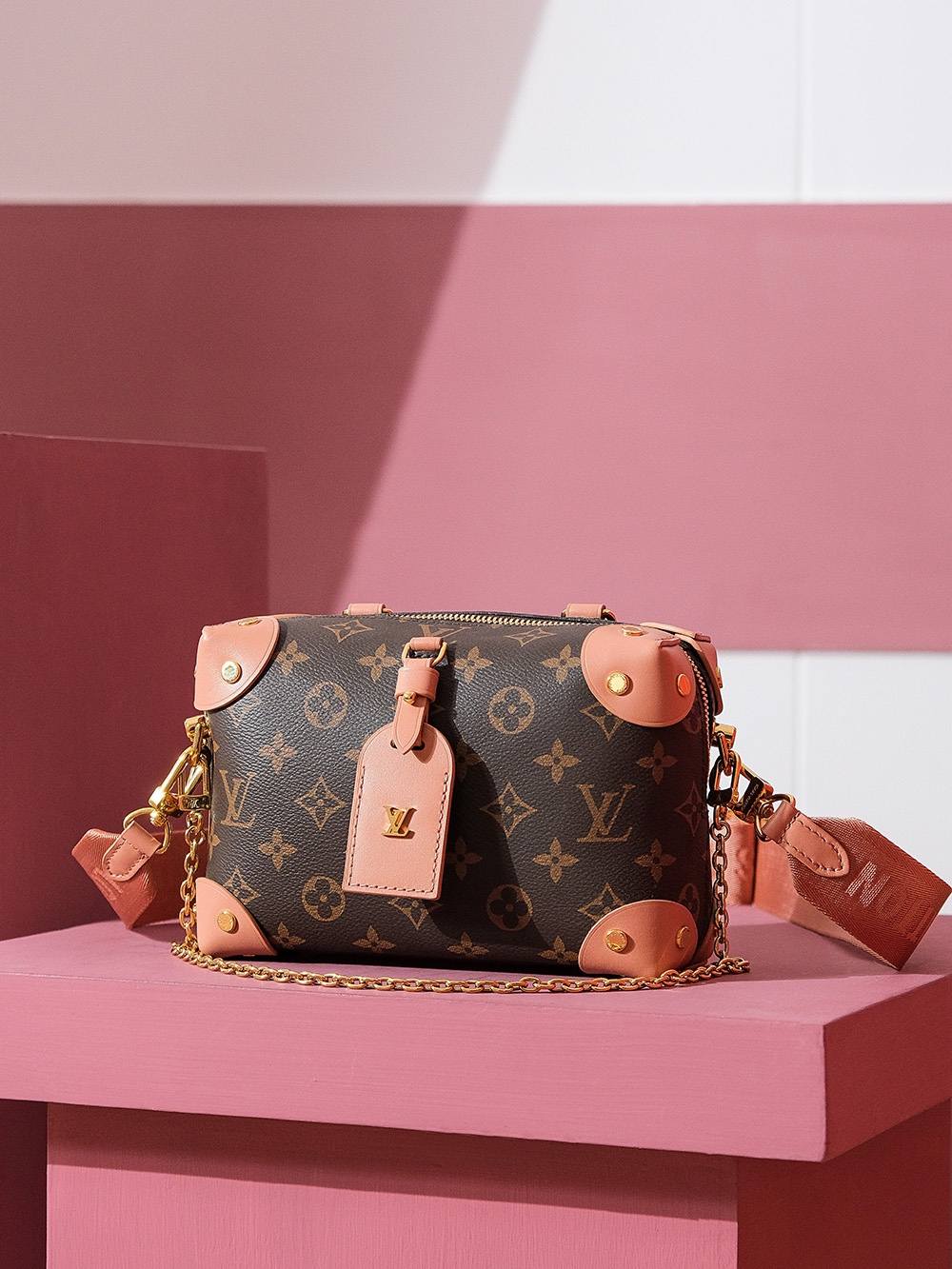 Ellebag Factory’s Replication Techniques for Louis Vuitton Petite Malle Souple Bag M45531-Negozio in linea della borsa falsa di Louis Vuitton di migliore qualità, borsa del progettista della replica ru