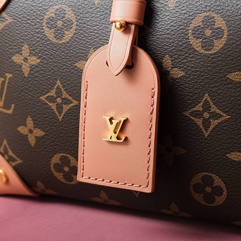 Ellebag Factory’s Replication Techniques for Louis Vuitton Petite Malle Souple Bag M45531-Լավագույն որակի կեղծ Louis Vuitton պայուսակների առցանց խանութ, Replica դիզայներական պայուսակ ru