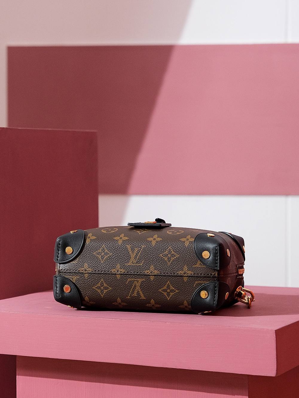 Ellebag Factory’s Replication Techniques for Louis Vuitton Petite Malle Aouple Black Bag M45571-Dyqani në internet i çantave të rreme Louis Vuitton me cilësi më të mirë, çanta modeli kopje ru