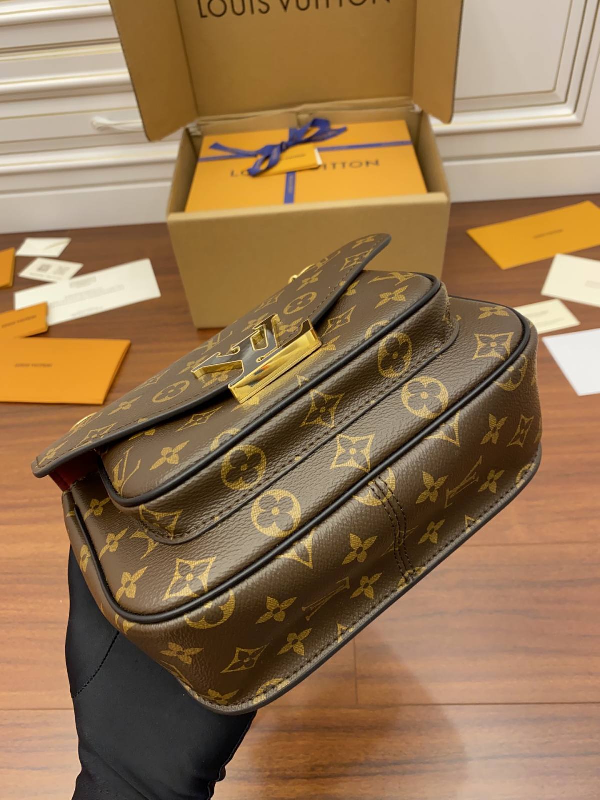 Ellebag Factory’s Replication Techniques for Louis Vuitton PASSY Chain Bag Monogram with Gold Hardware (M45592)-Dyqani në internet i çantave të rreme Louis Vuitton me cilësi më të mirë, çanta modeli kopje ru