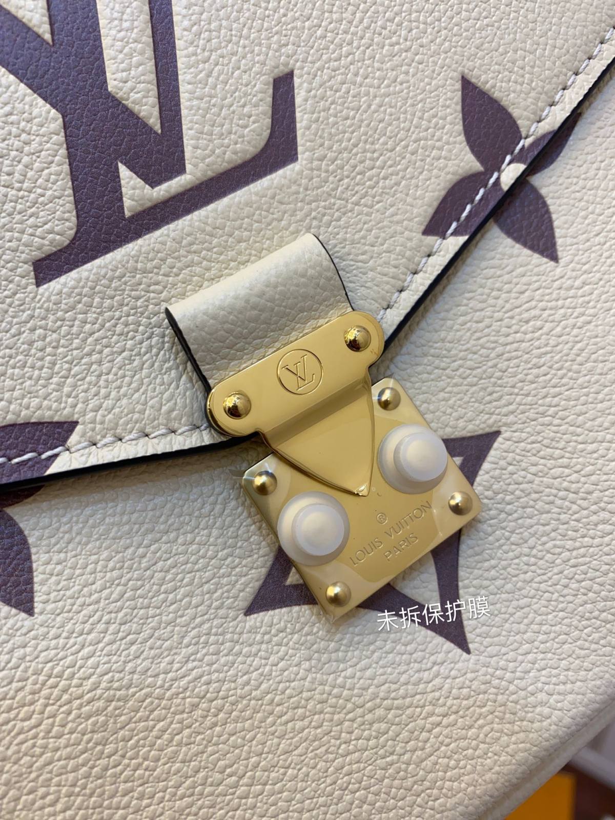 Ellebag Factory’s Replication Techniques for Louis Vuitton M45596 White Print Pochette Métis 2021 Spring-Labākās kvalitātes viltotās Louis Vuitton somas tiešsaistes veikals, dizaineru somas kopija ru