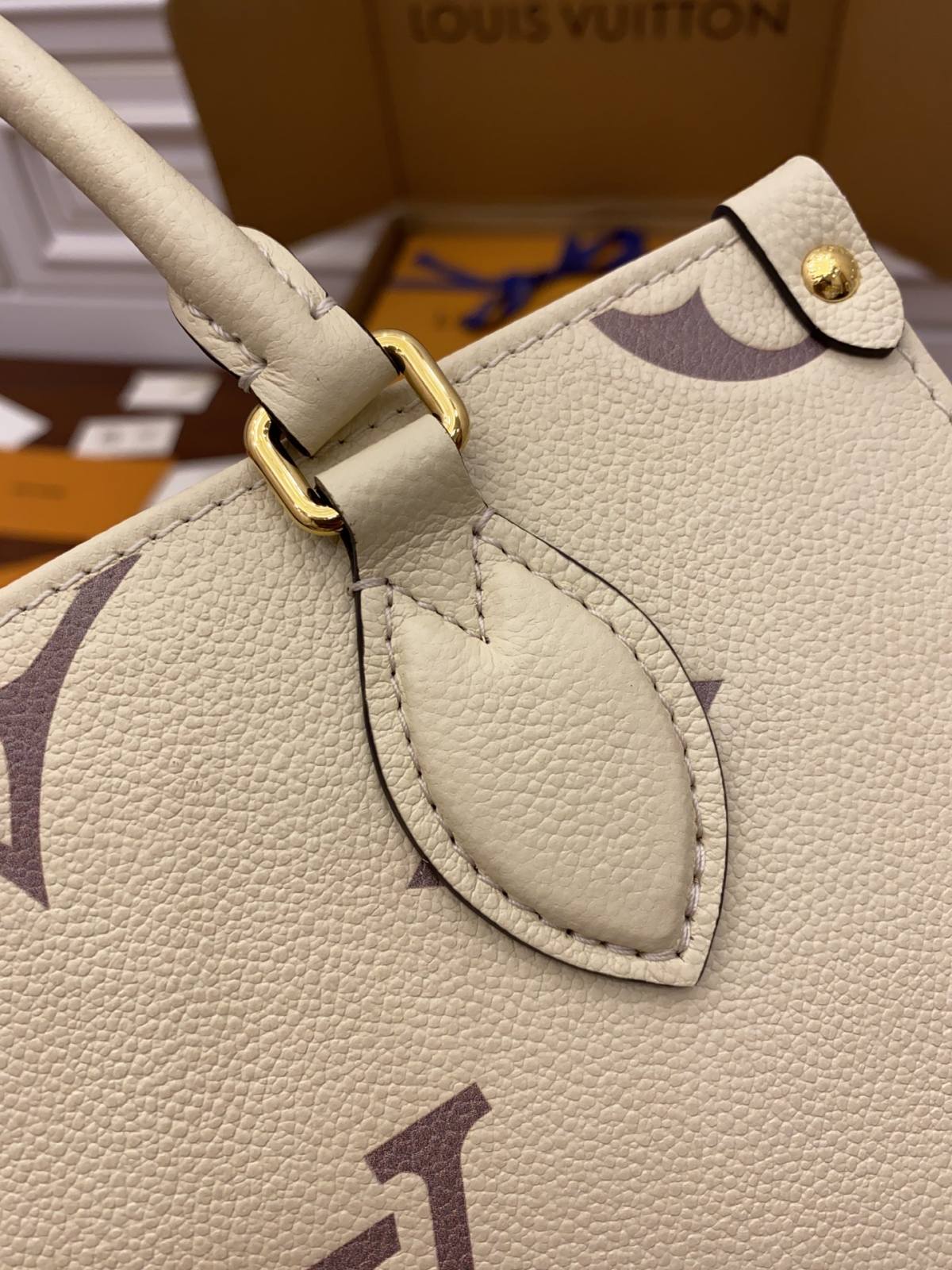 Ellebag Factory’s Replication Techniques for Louis Vuitton M45654 Cream Print Onthego Small Tote Bag-Negoziu in linea di borse Louis Vuitton falsi di migliore qualità, borsa di design di replica ru