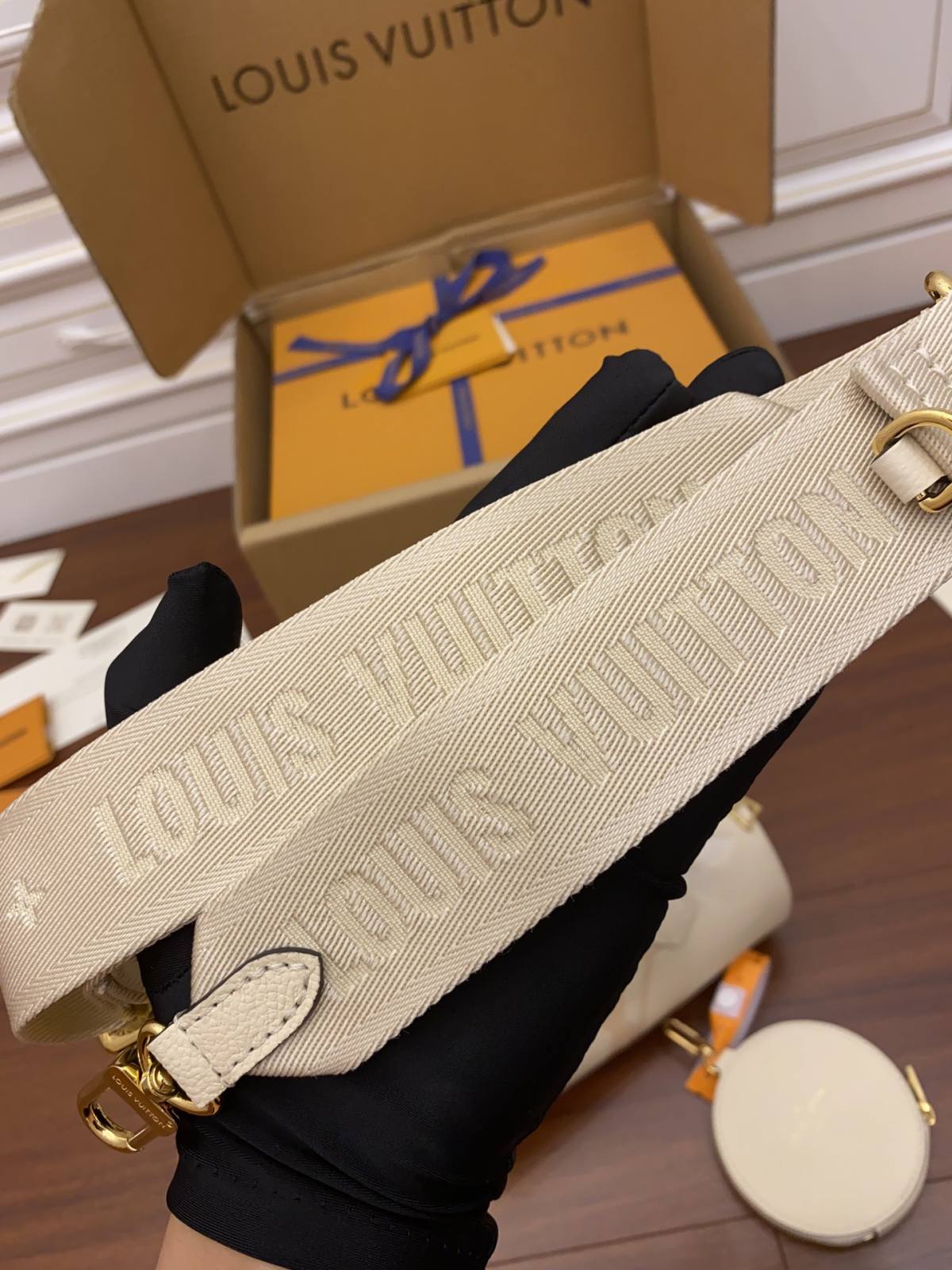 Ellebag Factory’s Replication Techniques for Louis Vuitton PAPILLON BB Handbag (M45708) – Vanilla Yellow-Best Quality Fake Louis Vuitton Bag Online Store ، حقيبة مصمم طبق الأصل ru