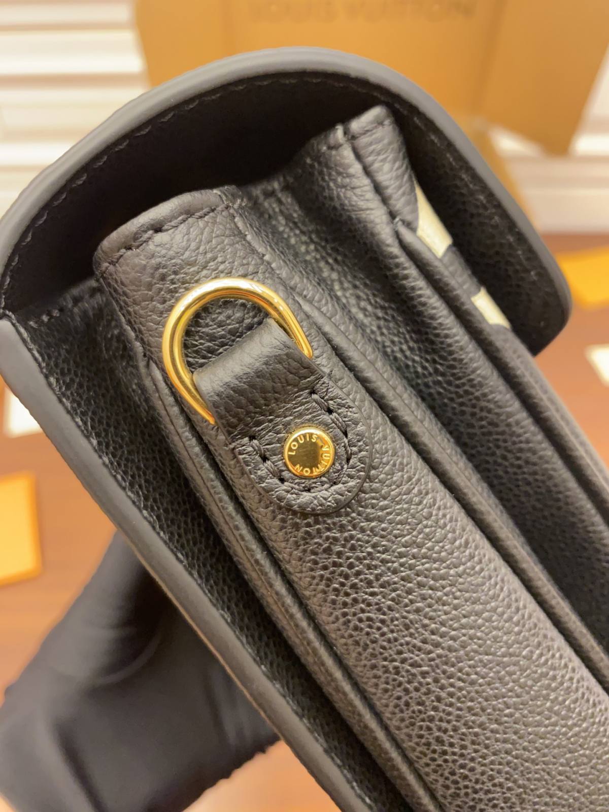 Ellebag Factory’s Replication Techniques for Louis Vuitton M45773 Pochette Métis-最好的質量假路易威登包網上商店，複製設計師包 ru