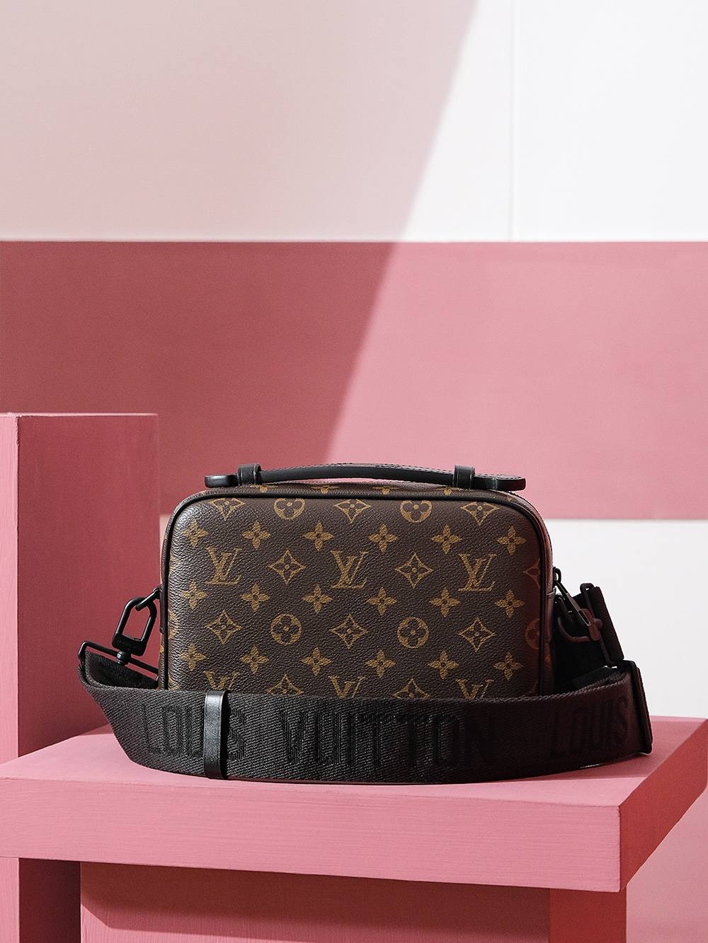 Ellebag Factory’s Replication Techniques for Louis Vuitton M45806 S Lock Messenger Bag-Dyqani në internet i çantave të rreme Louis Vuitton me cilësi më të mirë, çanta modeli kopje ru