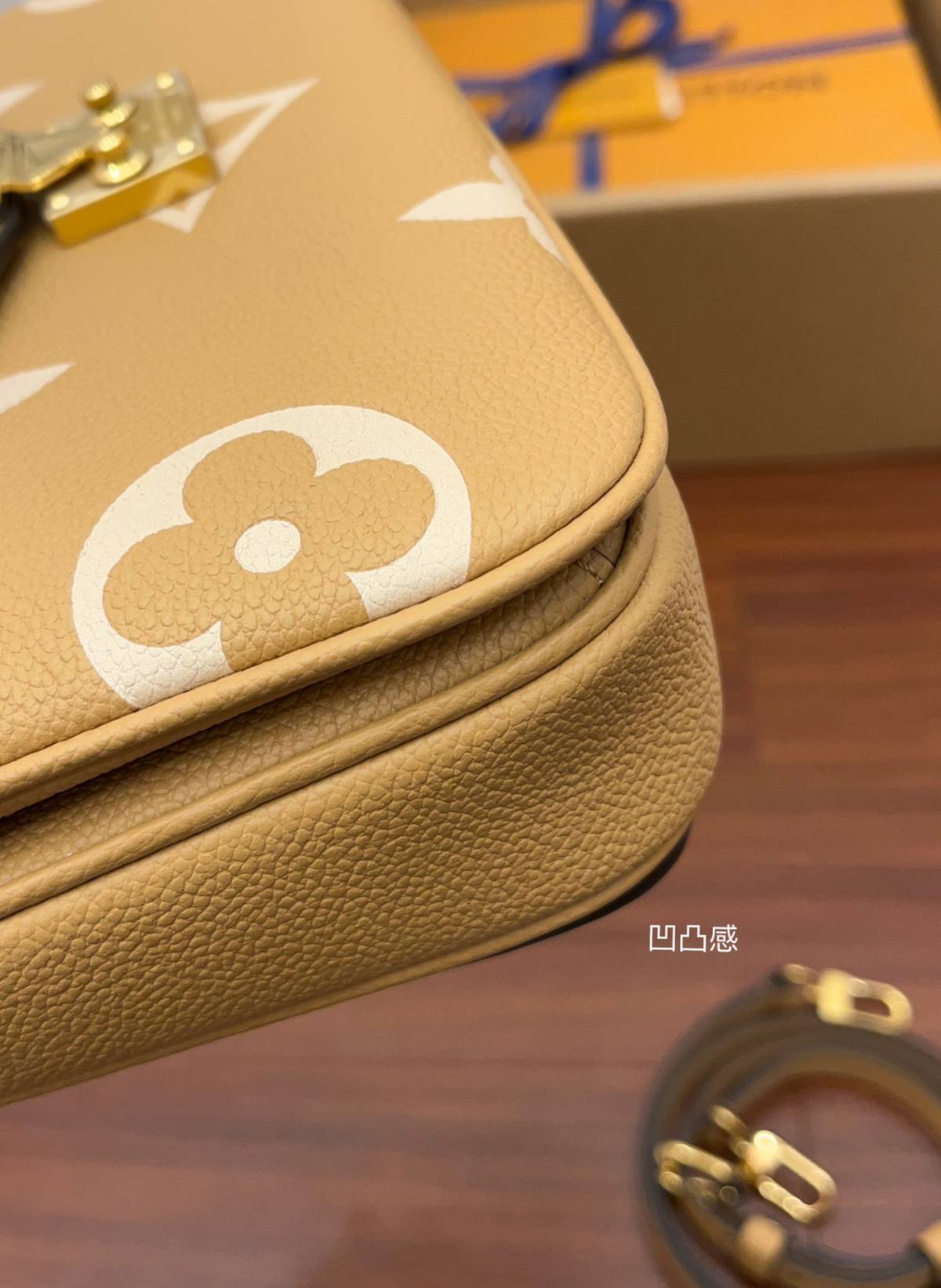 Ellebag Factory’s Replication Techniques for Louis Vuitton M45809 Pochette Métis in Apricot Leather-Best Quality Fake Louis Vuitton сумка онлайн дүкөнү, Replica дизайнер сумка ru