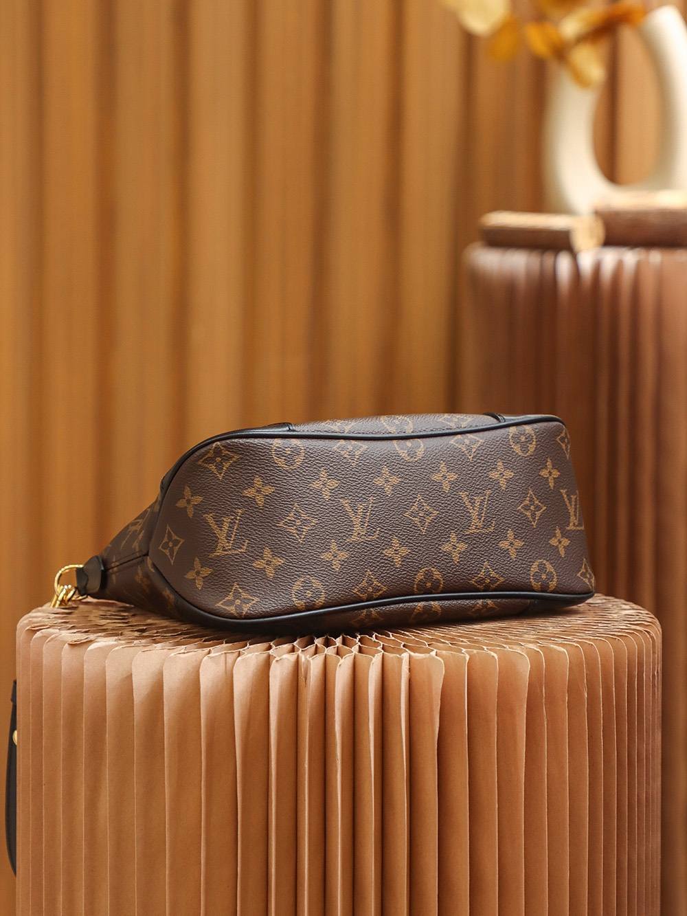 Ellebag Factory’s Replication Techniques for Louis Vuitton BOULOGNE Handbag (M45831)-Best Quality Fake Louis Vuitton Bag Online Store, Replica designer bag ru