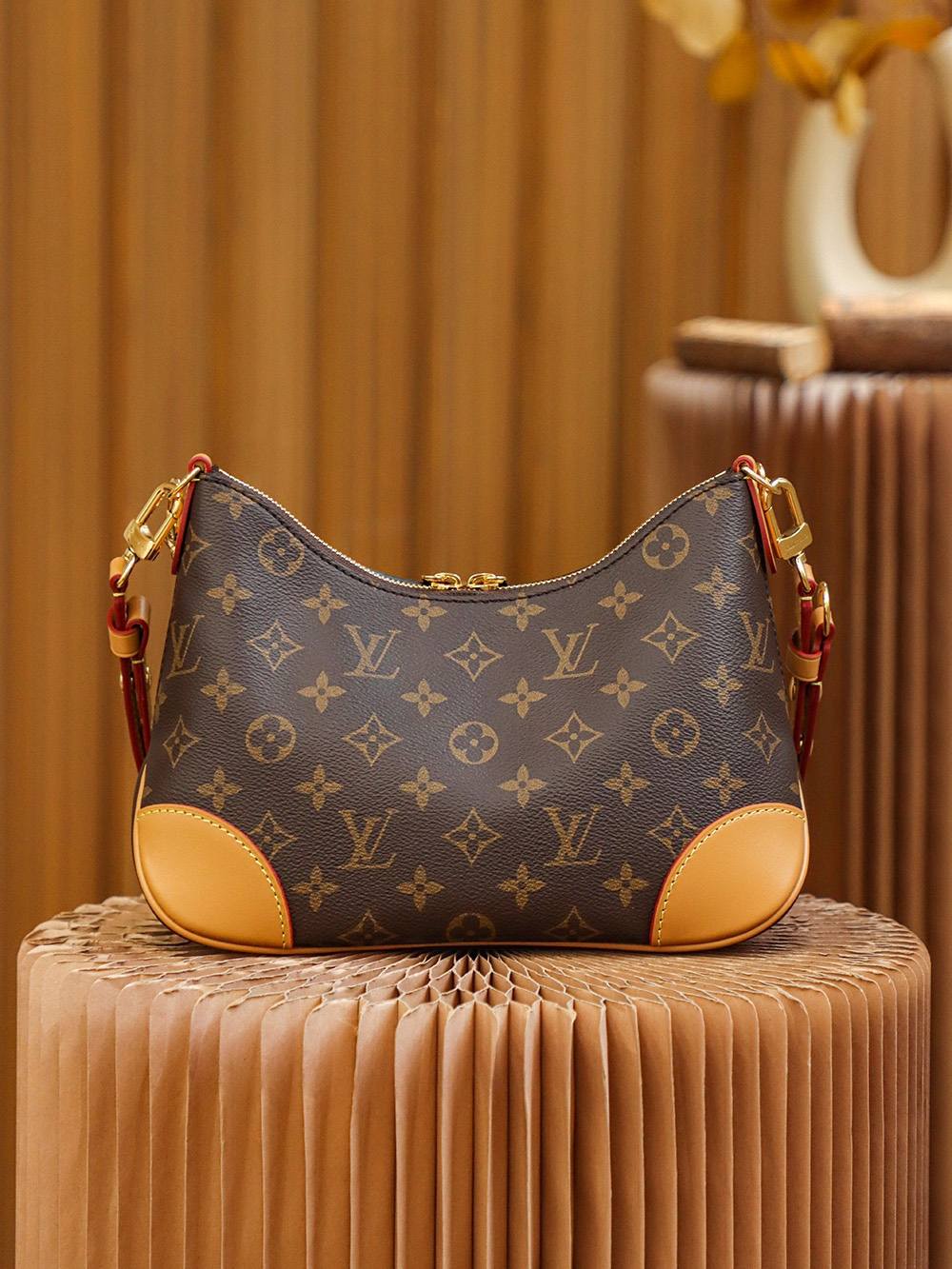 Ellebag Factory’s Replication Techniques for Louis Vuitton BOULOGNE Yellow Handbag (M45832)-بہترین معیار کا جعلی لوئس ووٹن بیگ آن لائن اسٹور، ریپلیکا ڈیزائنر بیگ آر یو