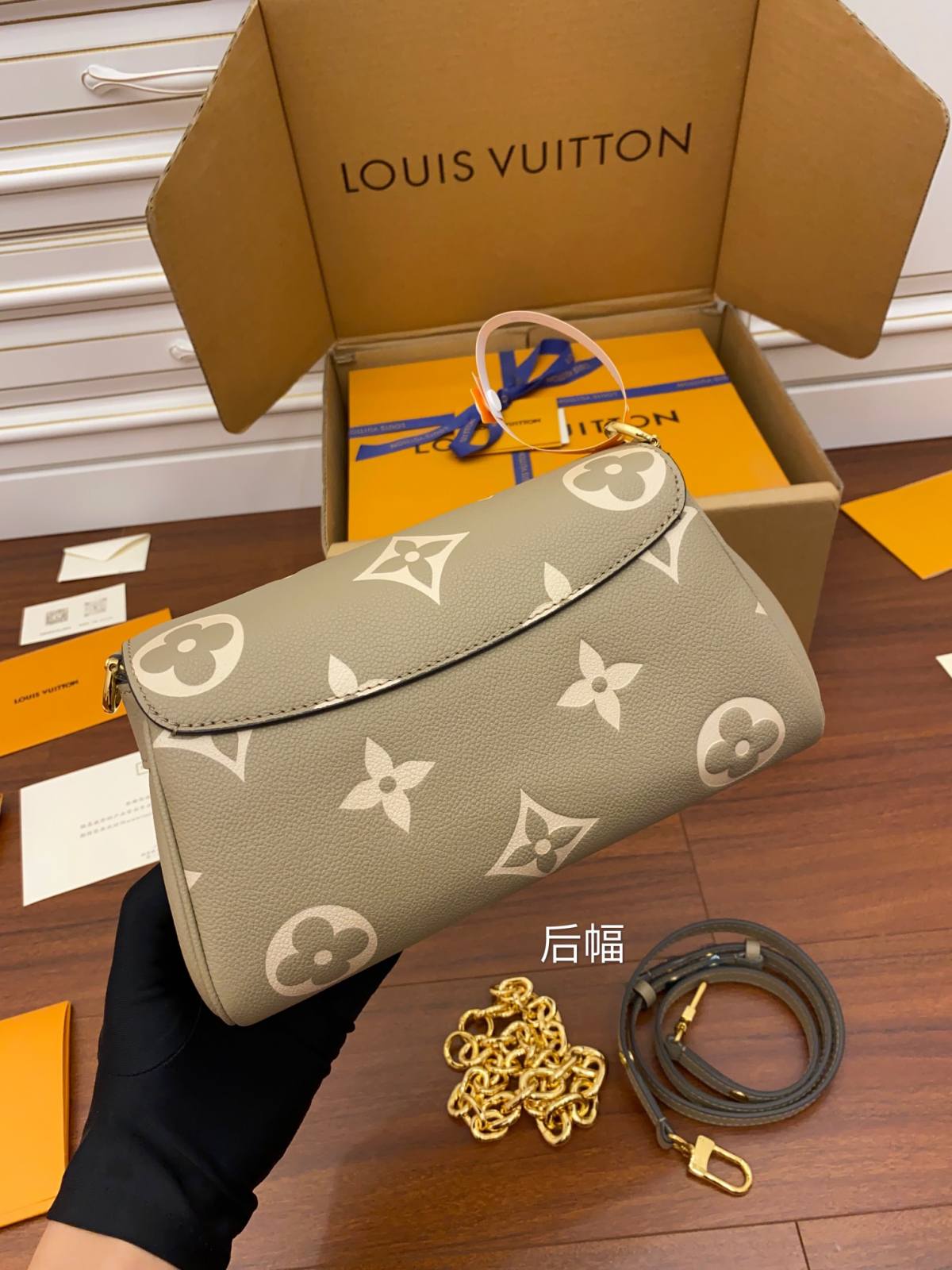 Ellebag Factory’s Replication Techniques for Louis Vuitton M45836 Elephant Grey Embossed FAVORITE Handbag-Best Quality Fake Louis Vuitton Bag Online Store, Replica designer bag ru