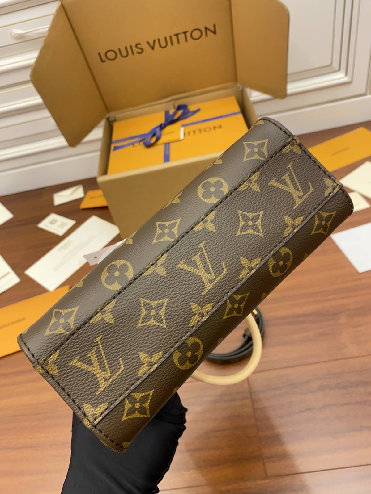 Ellebag Factory’s Replication Techniques for Louis Vuitton PETIT SAC PLAT BB Handbag (M45847)-Լավագույն որակի կեղծ Louis Vuitton պայուսակների առցանց խանութ, Replica դիզայներական պայուսակ ru