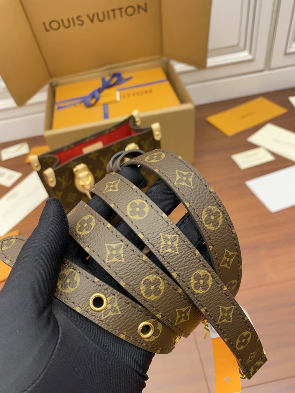 Ellebag Factory’s Replication Techniques for Louis Vuitton PETIT SAC PLAT BB Handbag (M45847)-Najlepsza jakość fałszywych torebek Louis Vuitton Sklep internetowy, projektant repliki torebki ru