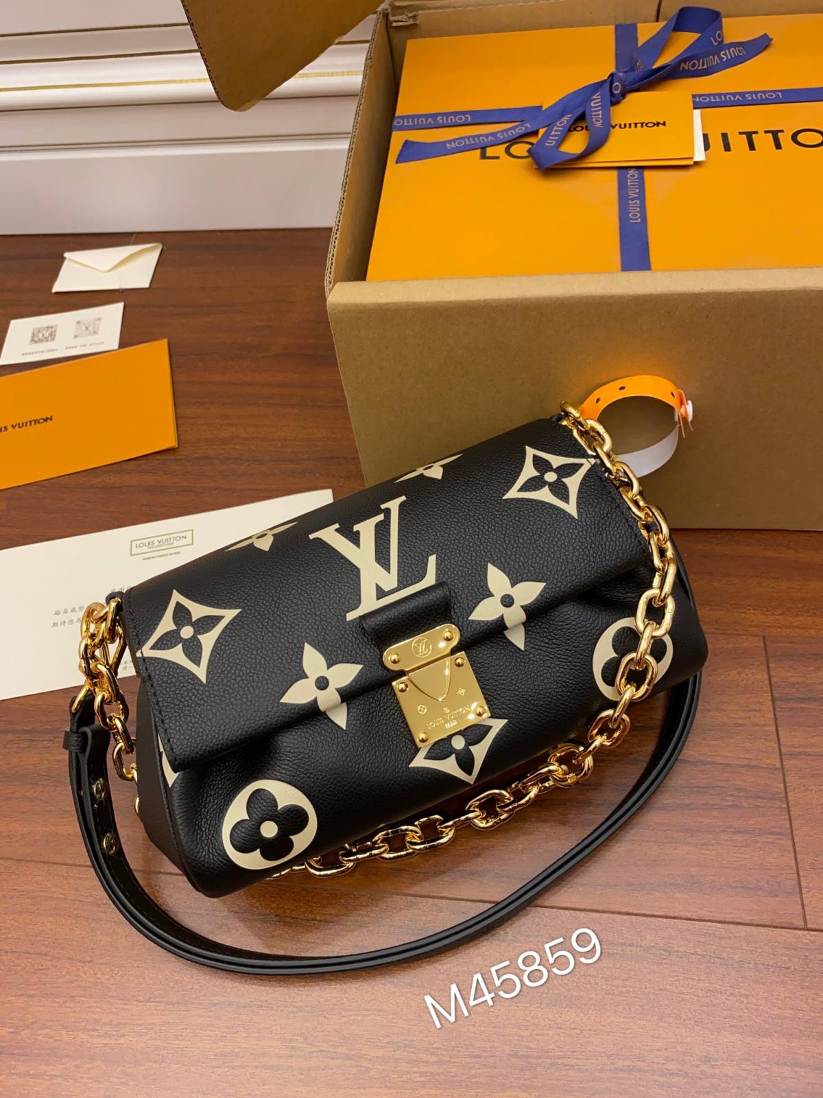 Ellebag Factory’s Replication Techniques for Louis Vuitton FAVORITE Handbag (M45859)-Najlepsza jakość fałszywych torebek Louis Vuitton Sklep internetowy, projektant repliki torebki ru