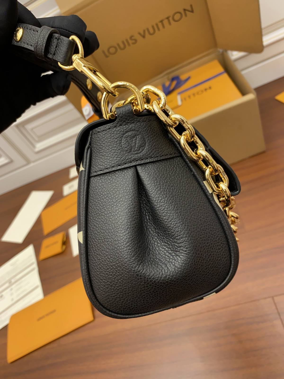 Ellebag Factory’s Replication Techniques for Louis Vuitton FAVORITE Handbag (M45859)-Best Quality Fake Louis Vuitton Bag Online Store, Replica designer bag ru