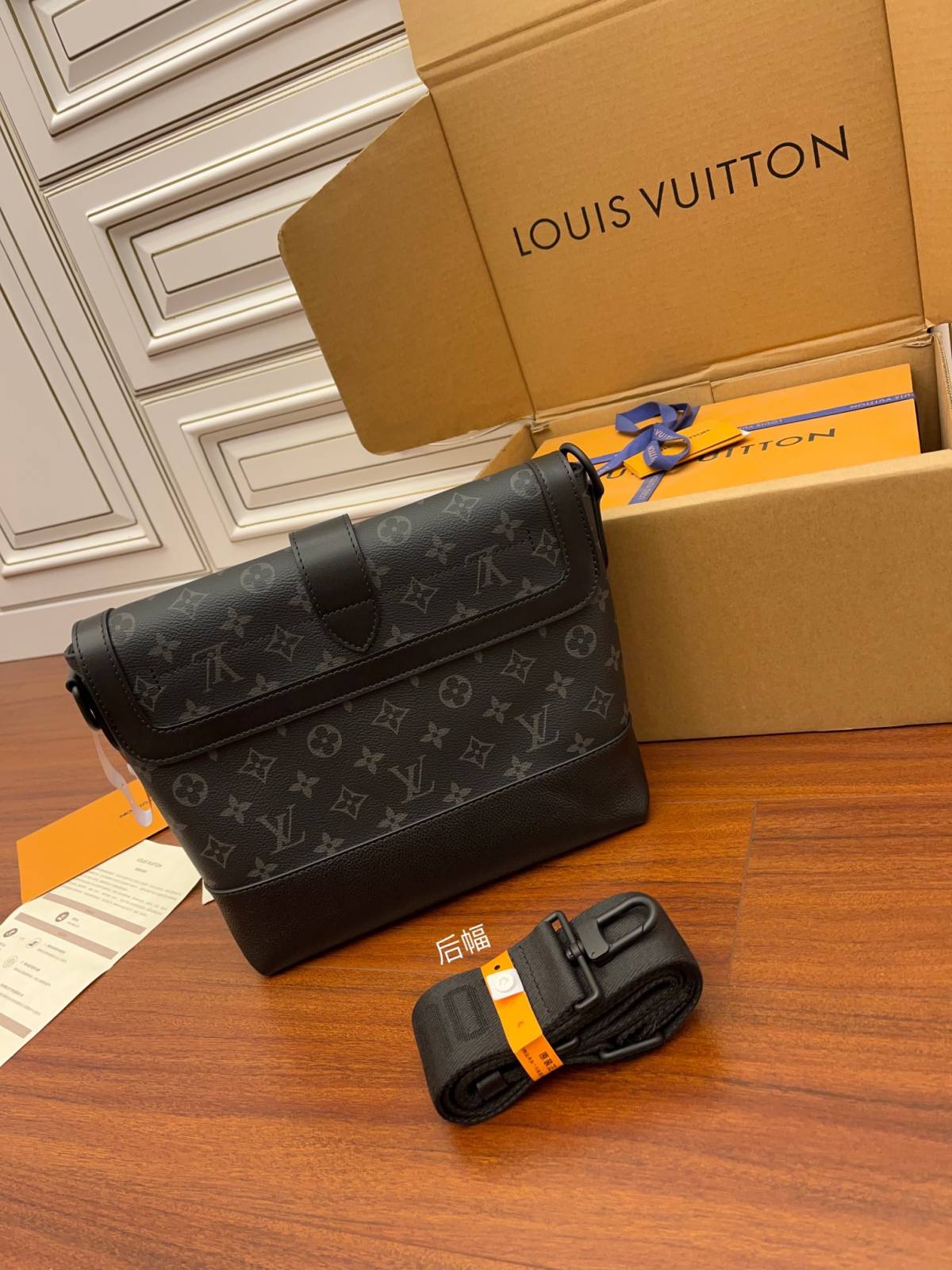 Ellebag Factory’s Replication Techniques for Louis Vuitton Black Monogram Saumur Handbag (M45911)-Meilleure qualité de faux sac Louis Vuitton en ligne, réplique de sac de créateur ru