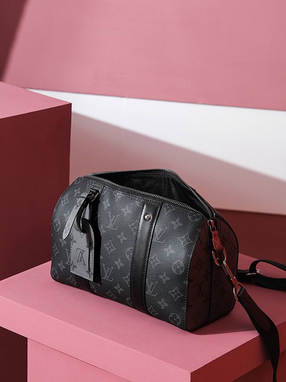 Ellebag Factory’s Replication Techniques for Louis Vuitton Keepall City Travel Bag (M45936)-Dyqani në internet i çantave të rreme Louis Vuitton me cilësi më të mirë, çanta modeli kopje ru