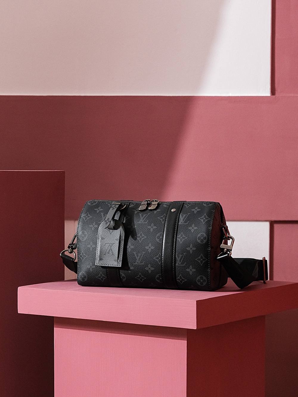 Ellebag Factory’s Replication Techniques for Louis Vuitton Keepall City Travel Bag (M45936)-Dyqani në internet i çantave të rreme Louis Vuitton me cilësi më të mirë, çanta modeli kopje ru