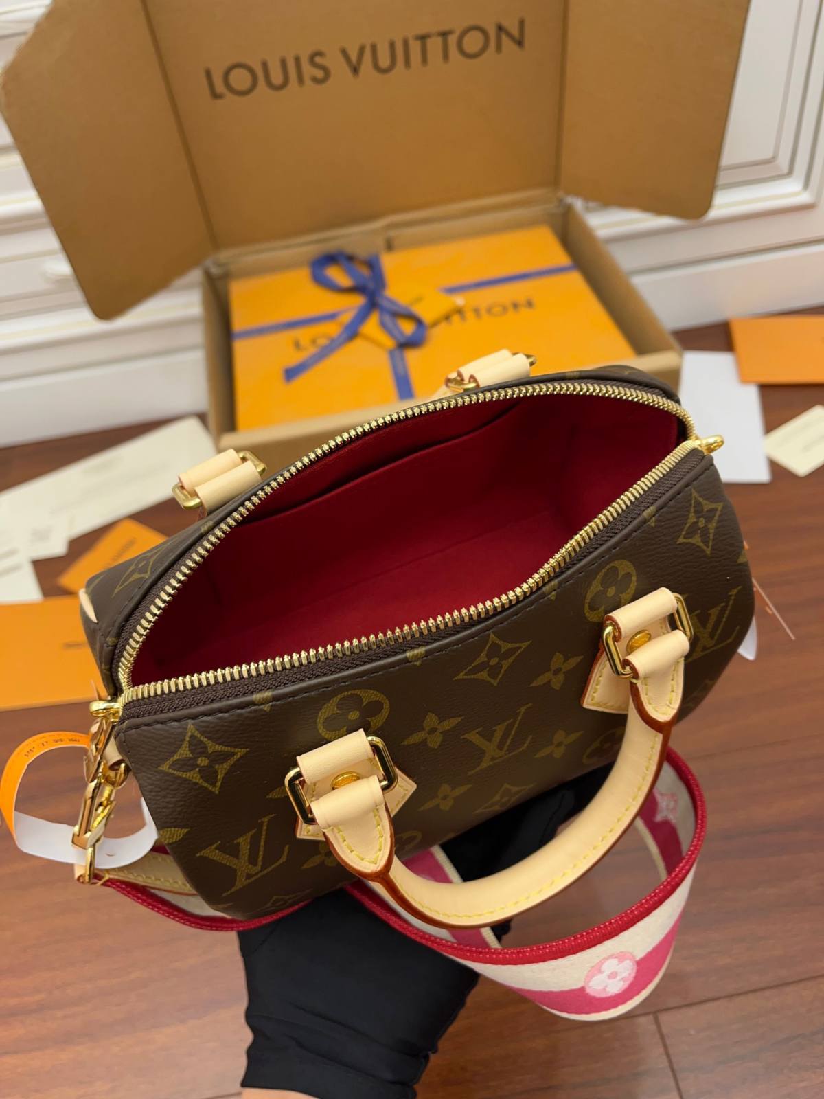 Ellebag Factory’s Replication Techniques for Louis Vuitton SPEEDY 20 Handbag (M45948) – 2021 Autumn/Winter Collection-L-Aħjar Kwalità Foloz Louis Vuitton Bag Online Store, Replica designer bag ru