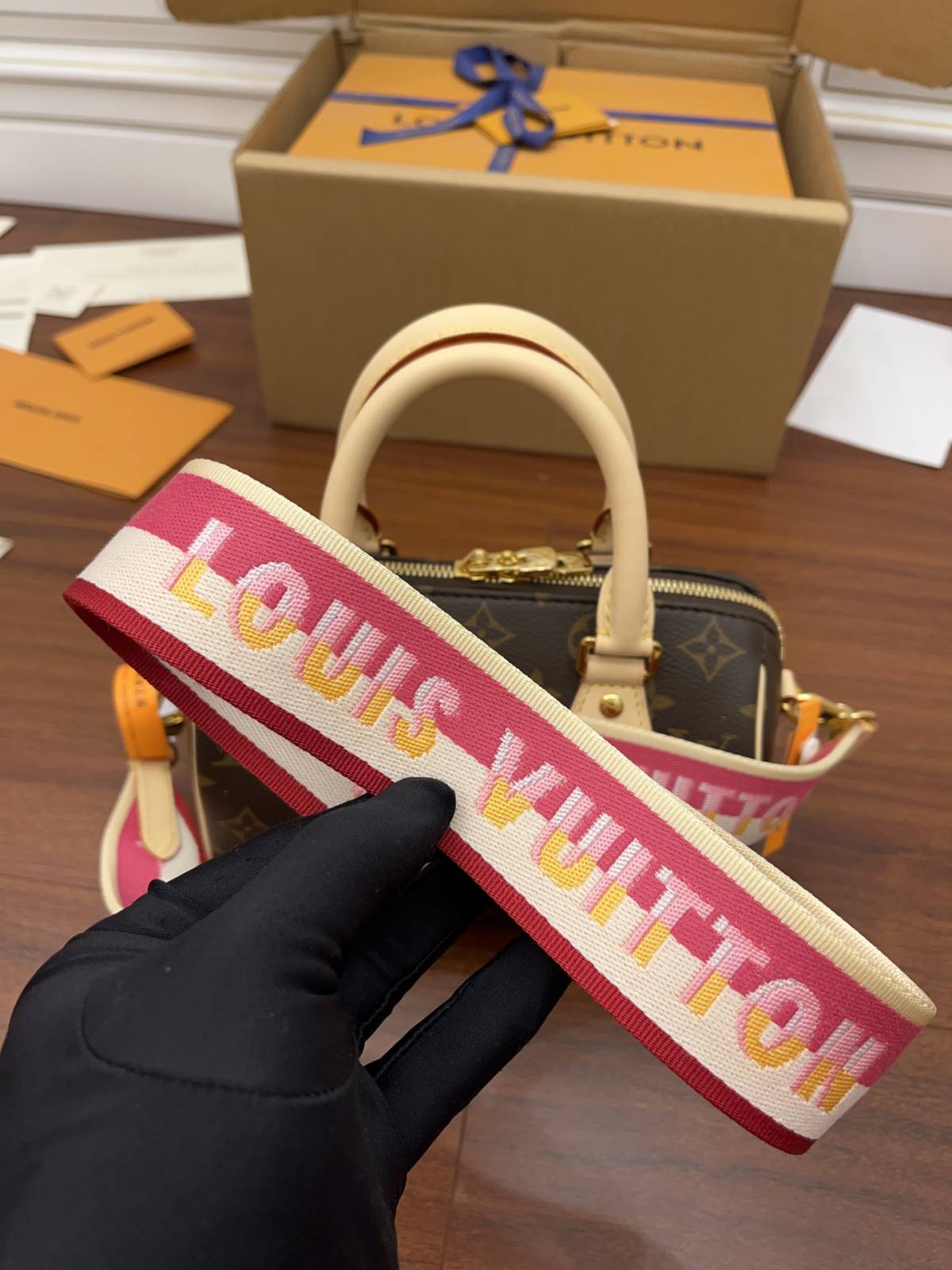 Ellebag Factory’s Replication Techniques for Louis Vuitton SPEEDY 20 Handbag (M45948) – 2021 Autumn/Winter Collection-Best Quality Replica designer Bag factory in China