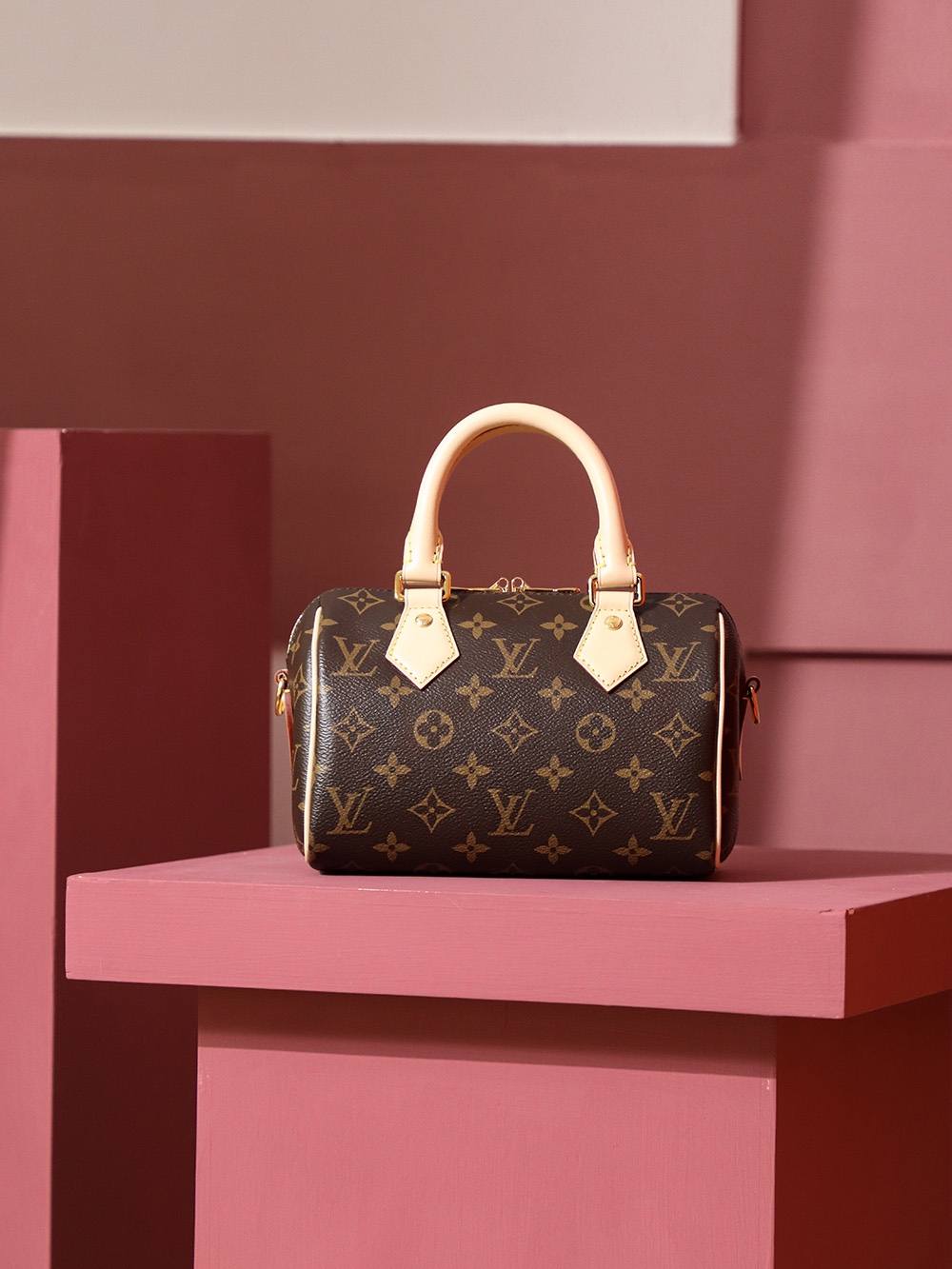 Ellebag Factory’s Replication Techniques for Louis Vuitton SPEEDY BANDOULIÈRE 20 Handbag (M45957) with Black Wide Shoulder Strap-Umgangatho ogqwesileyo woMgangatho weFake weLouis Vuitton kwiVenkile ye-Intanethi, ibhegi yomyili weReplica ru