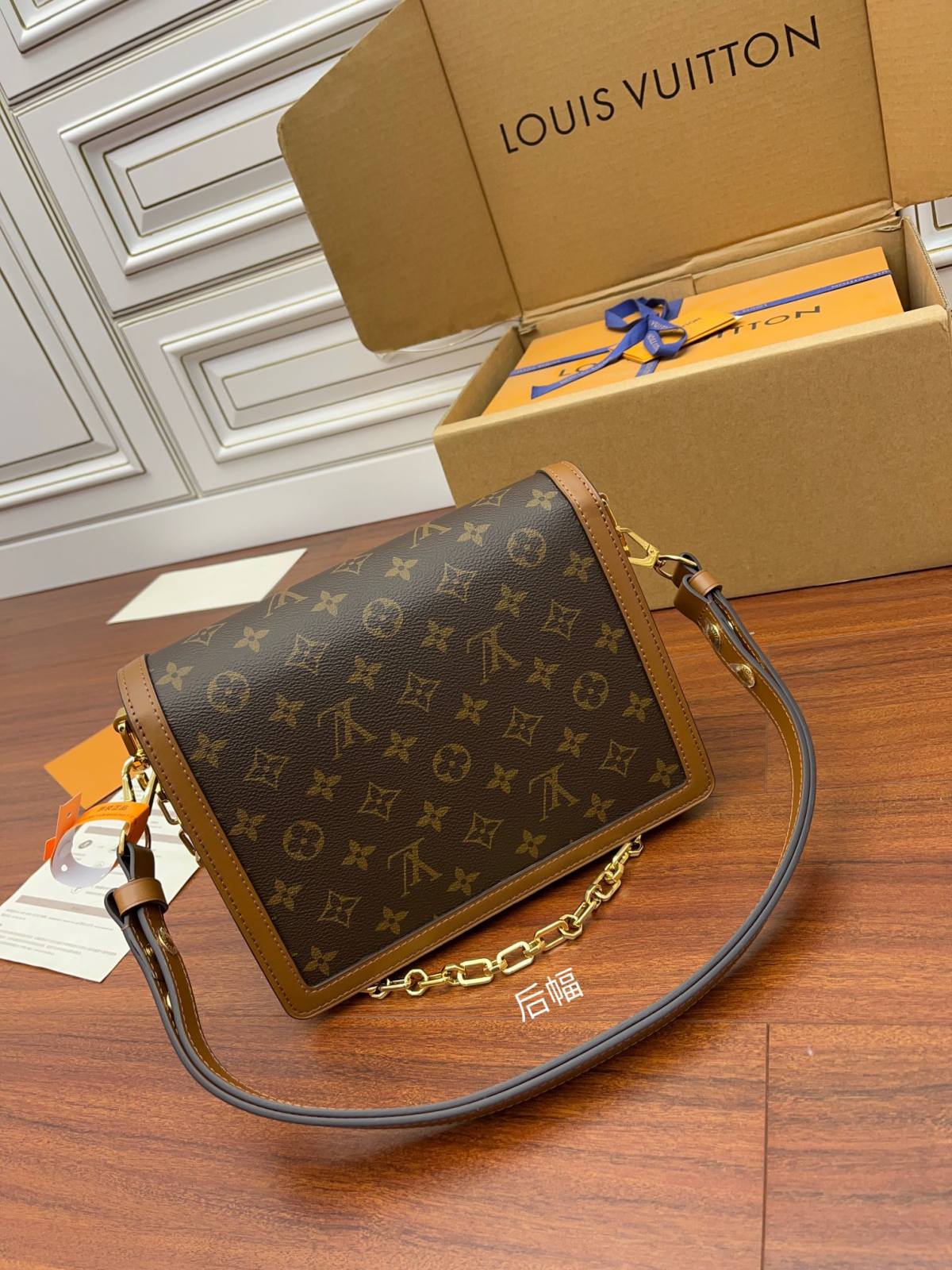 Ellebag Factory’s Replication Techniques for Louis Vuitton DAUPHINE Medium Handbag (M45958)-Ti o dara ju Didara iro Louis Vuitton apo Online itaja, Ajọra onise apo ru