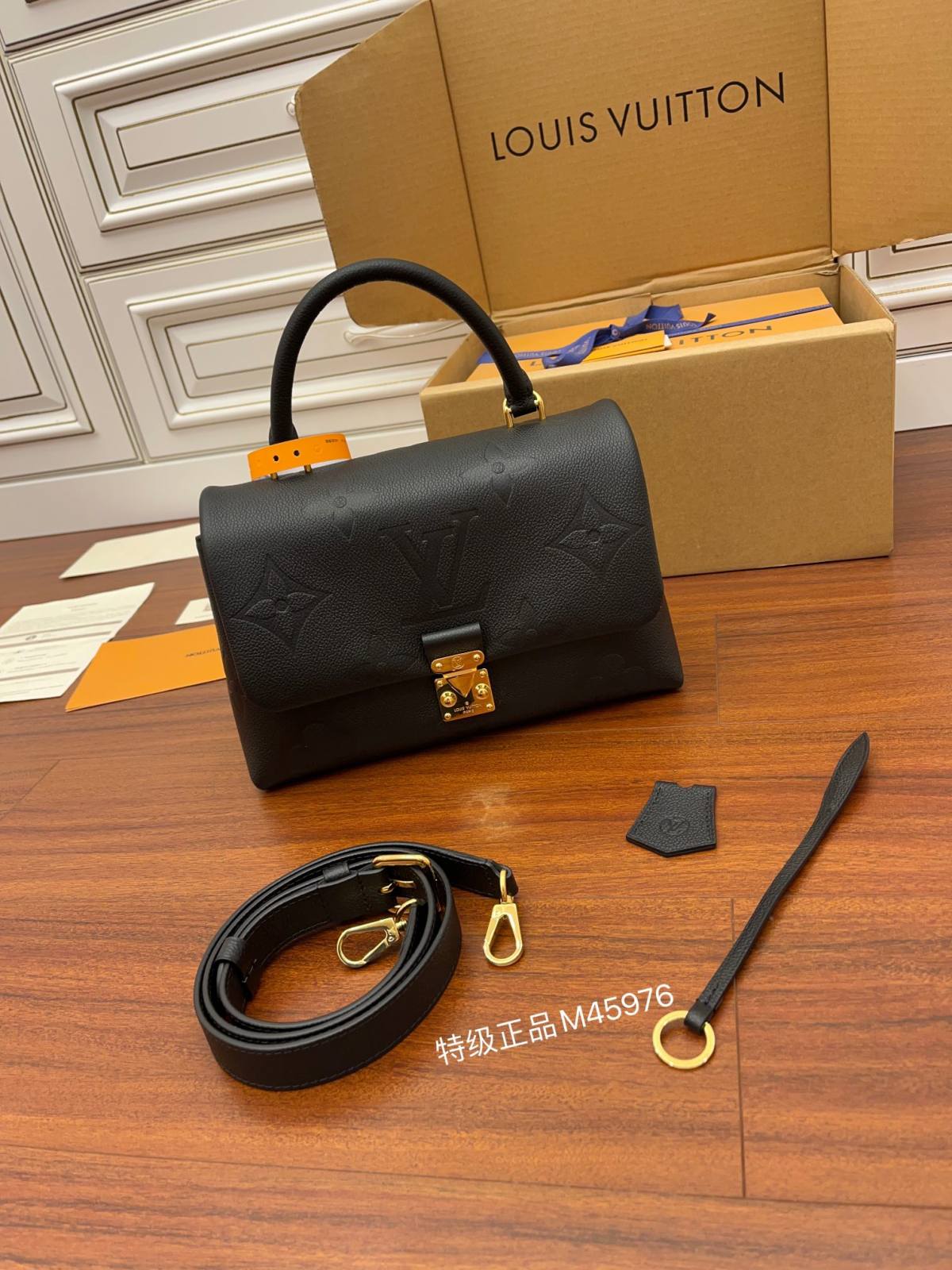 Ellebag Factory’s Replication Techniques for Louis Vuitton M45976 Black New Madeleine Medium Handbag-בעסטער קוואַליטעט שווינדל לוי ווויטטאָן באַג אָנליין קראָם, רעפּליקע דיזיינער זעקל רו