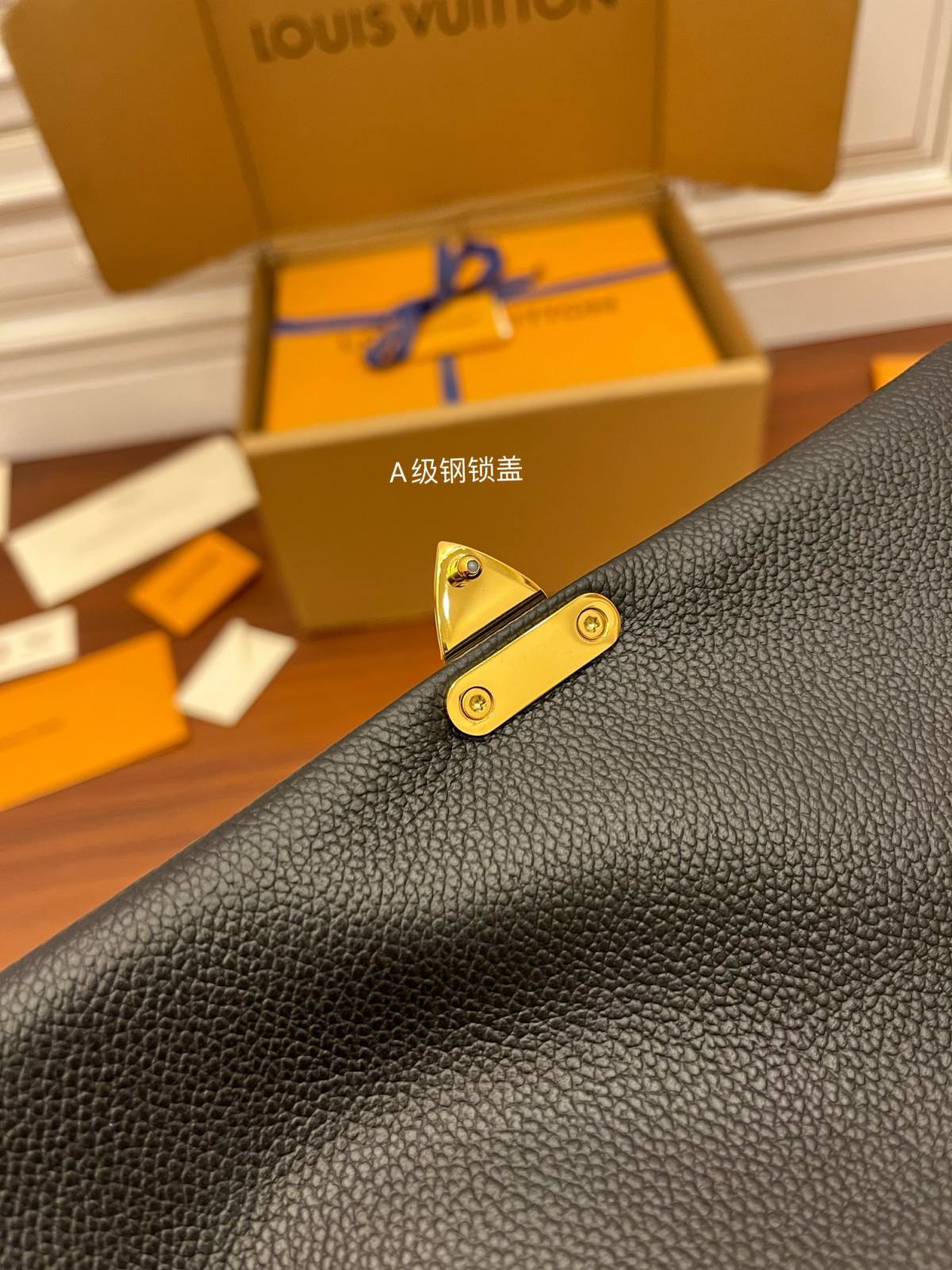 Ellebag Factory’s Replication Techniques for Louis Vuitton M45976 Black New Madeleine Medium Handbag-Labākās kvalitātes viltotās Louis Vuitton somas tiešsaistes veikals, dizaineru somas kopija ru